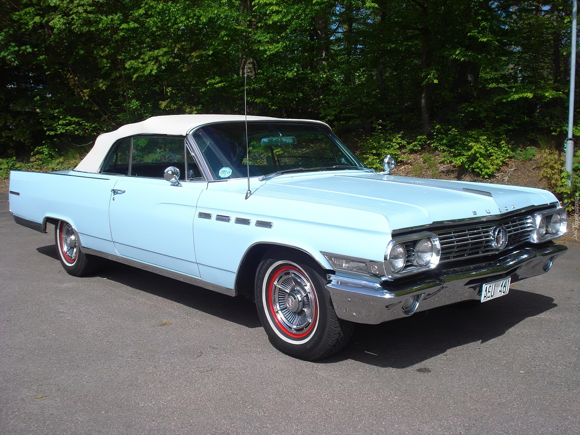 Błękitny, Buick Electra Park, Kabriolet