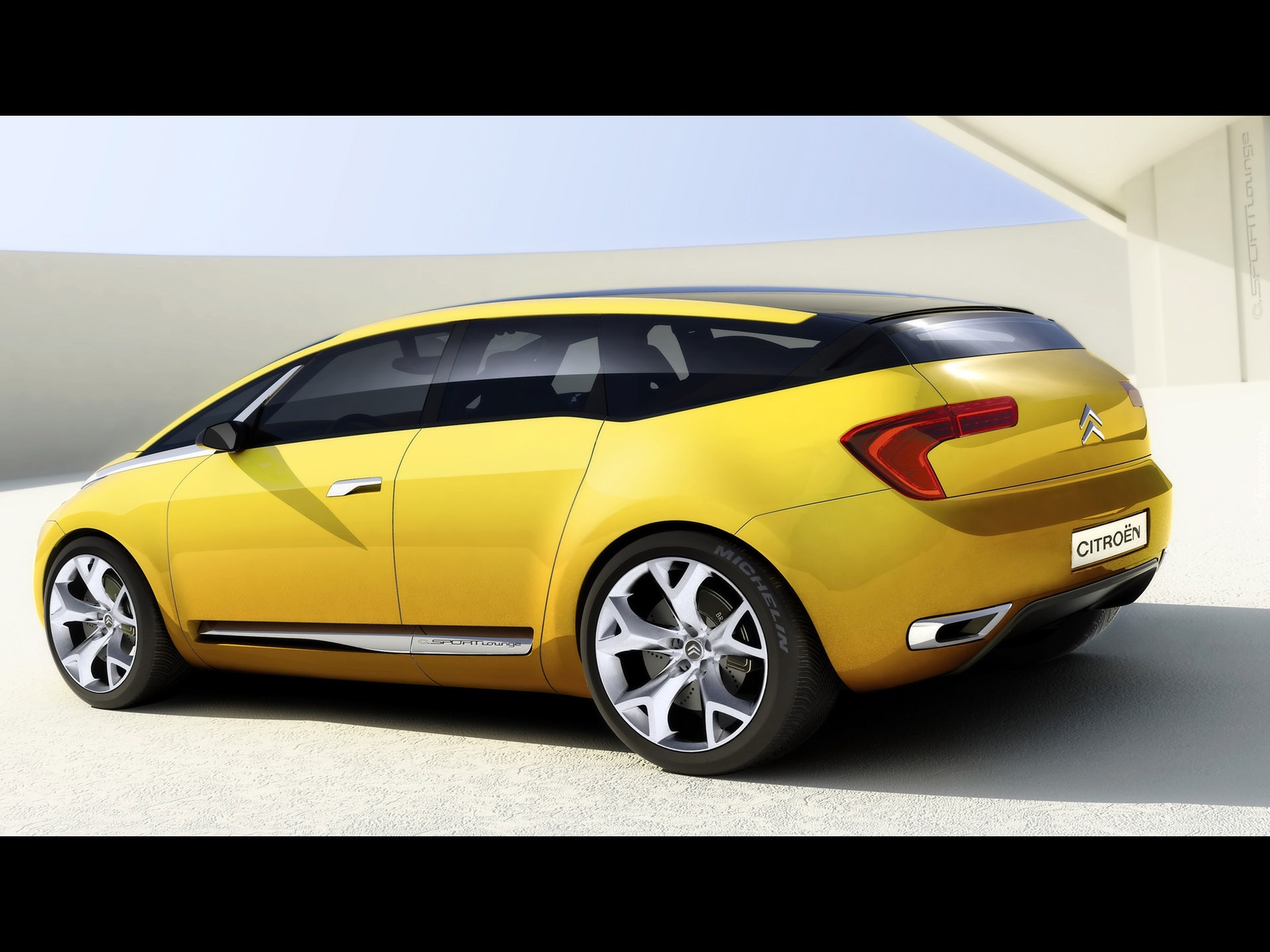 Citroen C-Sportlounge, Chromowane, Progi