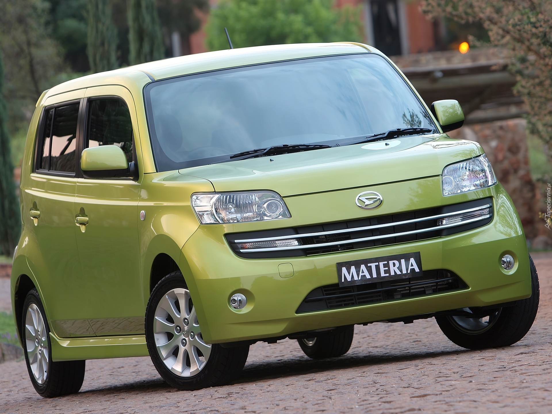 Daihatsu Materia, Maska, Emblemat