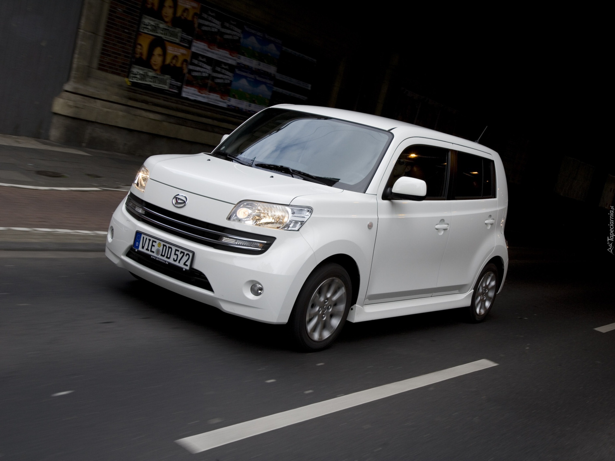 Daihatsu Materia, Tunel