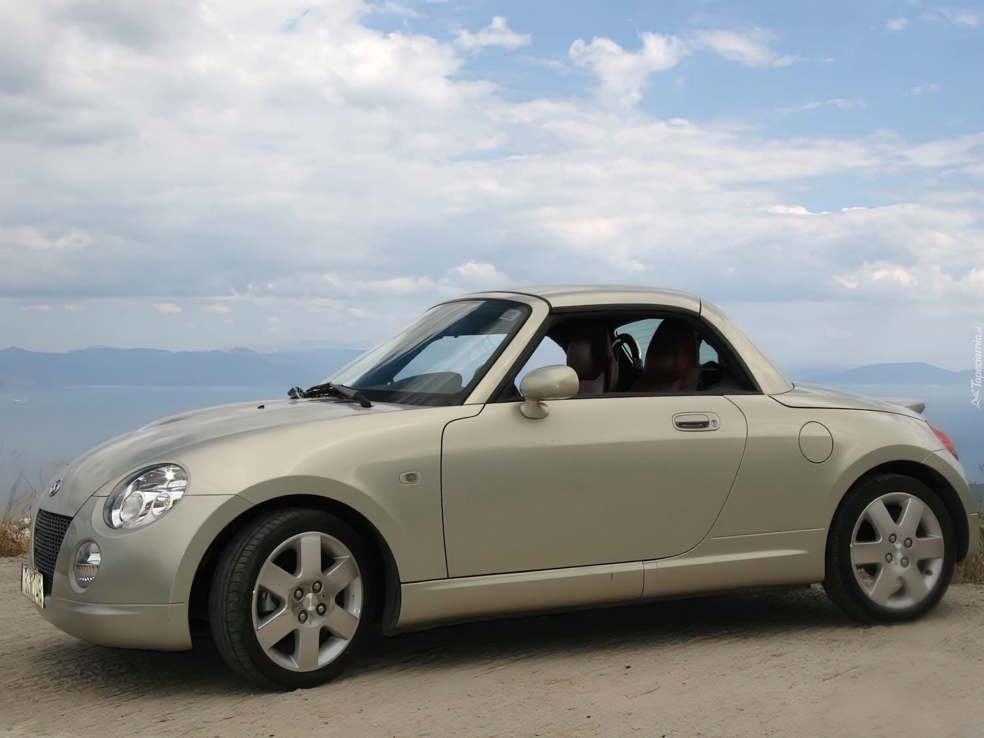 Daihatsu Copen, Twardy, Dach