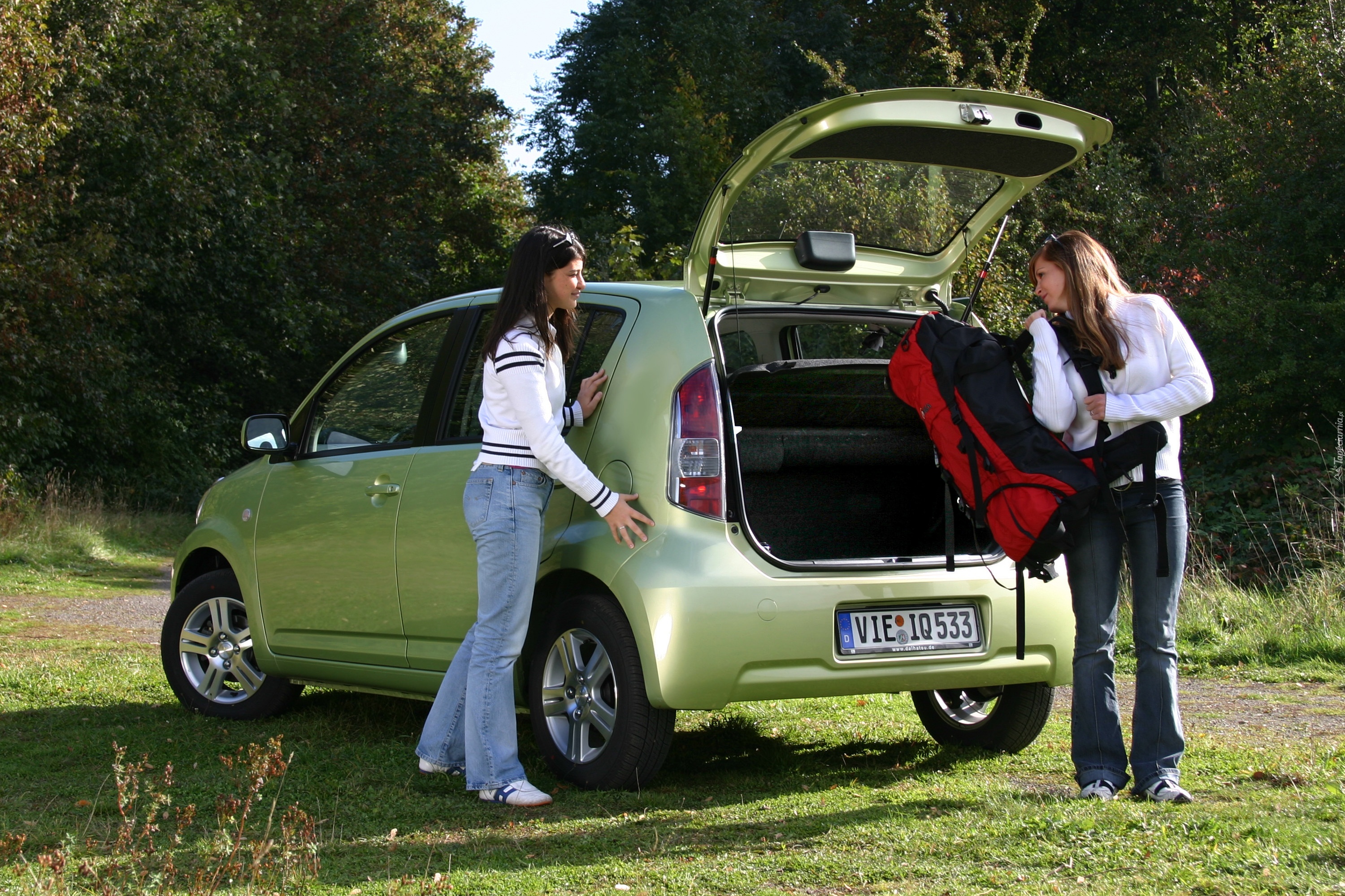 Reklama, Daihatsu Sirion, Pojemny, Bagażnik