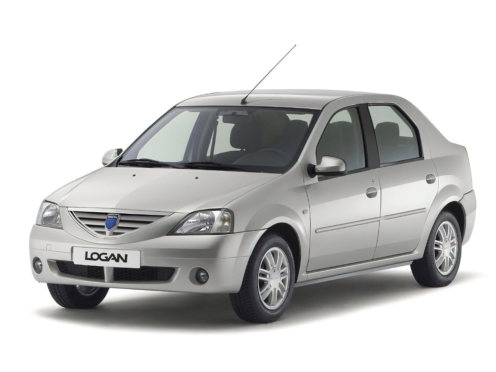 Przód, Dacia Logan, Atrapa