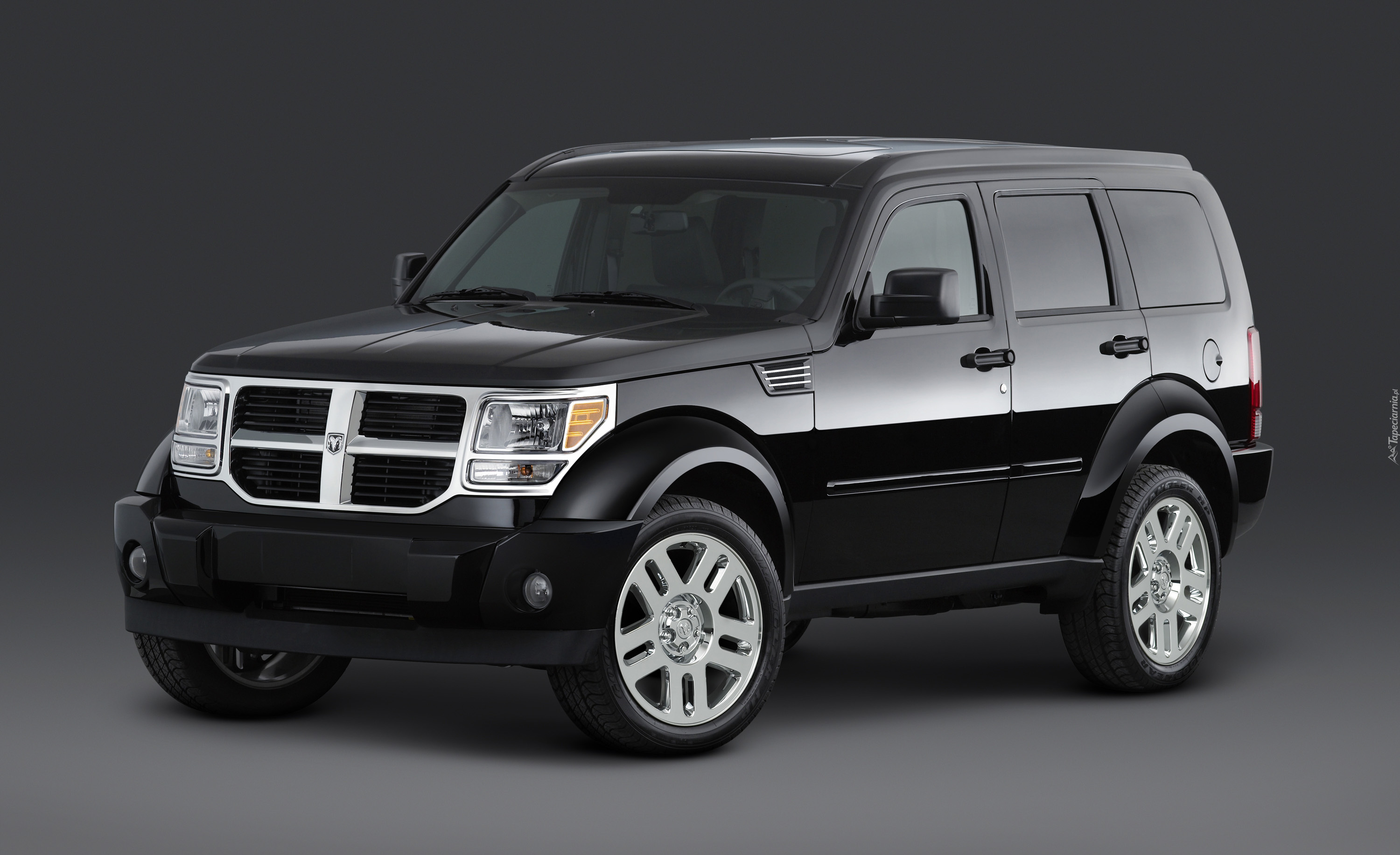 Dodge Nitro, Chromowana, Atrapa