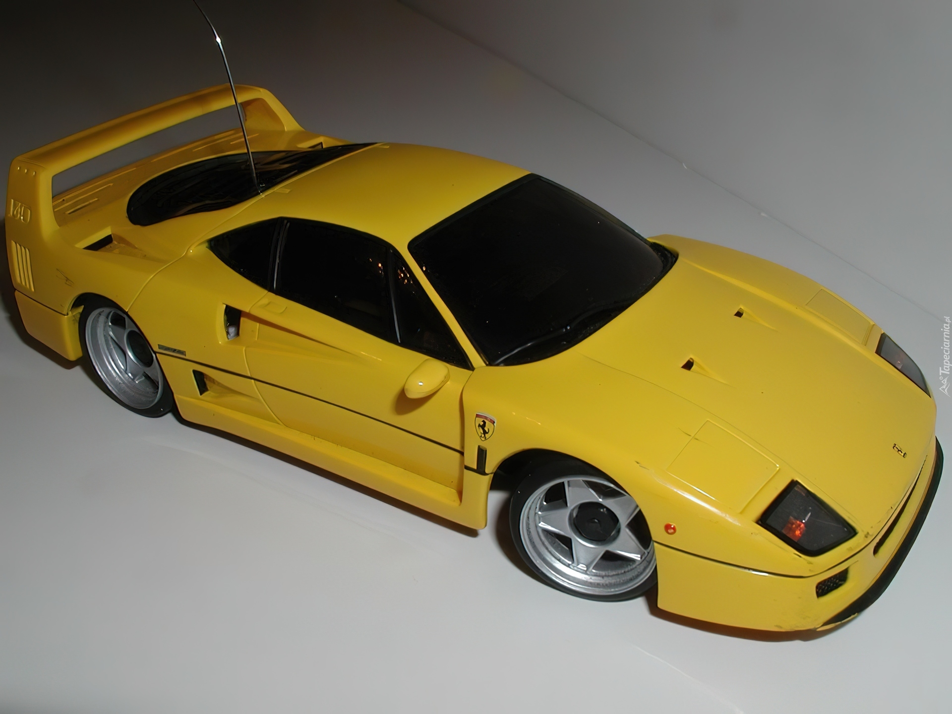 Ferrari F 40, Zdalnie, Sterowany, Model