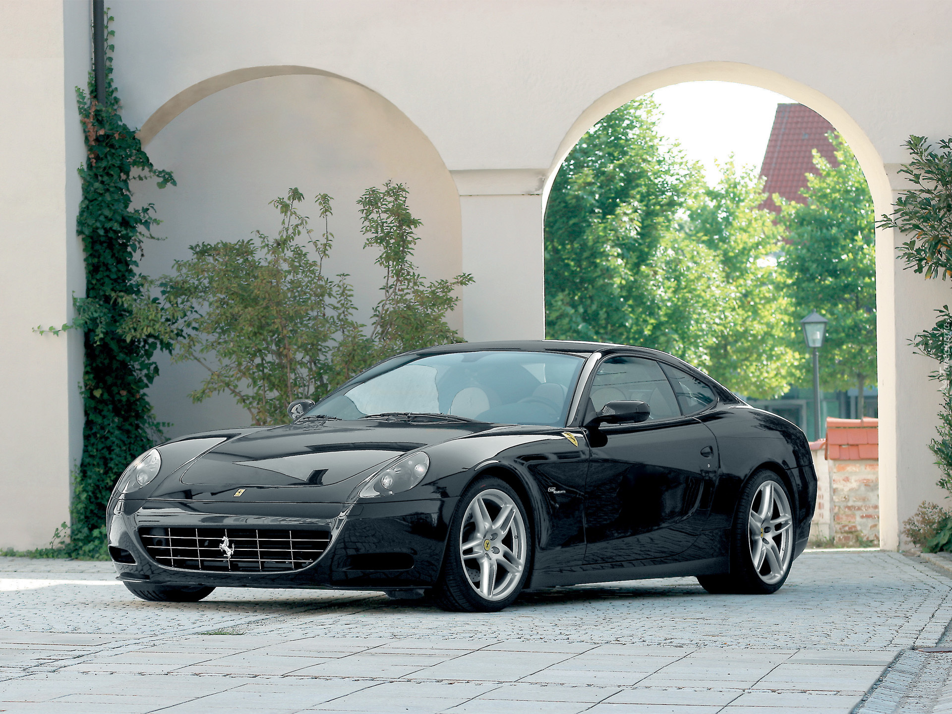 Czarne, Ferrari 612 Scaglietti