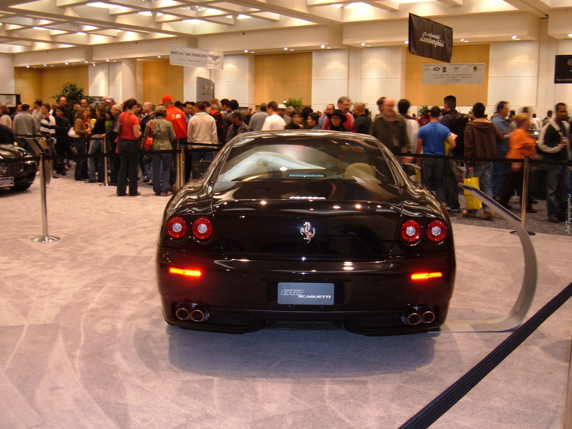 Ferrari 612 Scaglietti, Pokrywa, Bagażnika