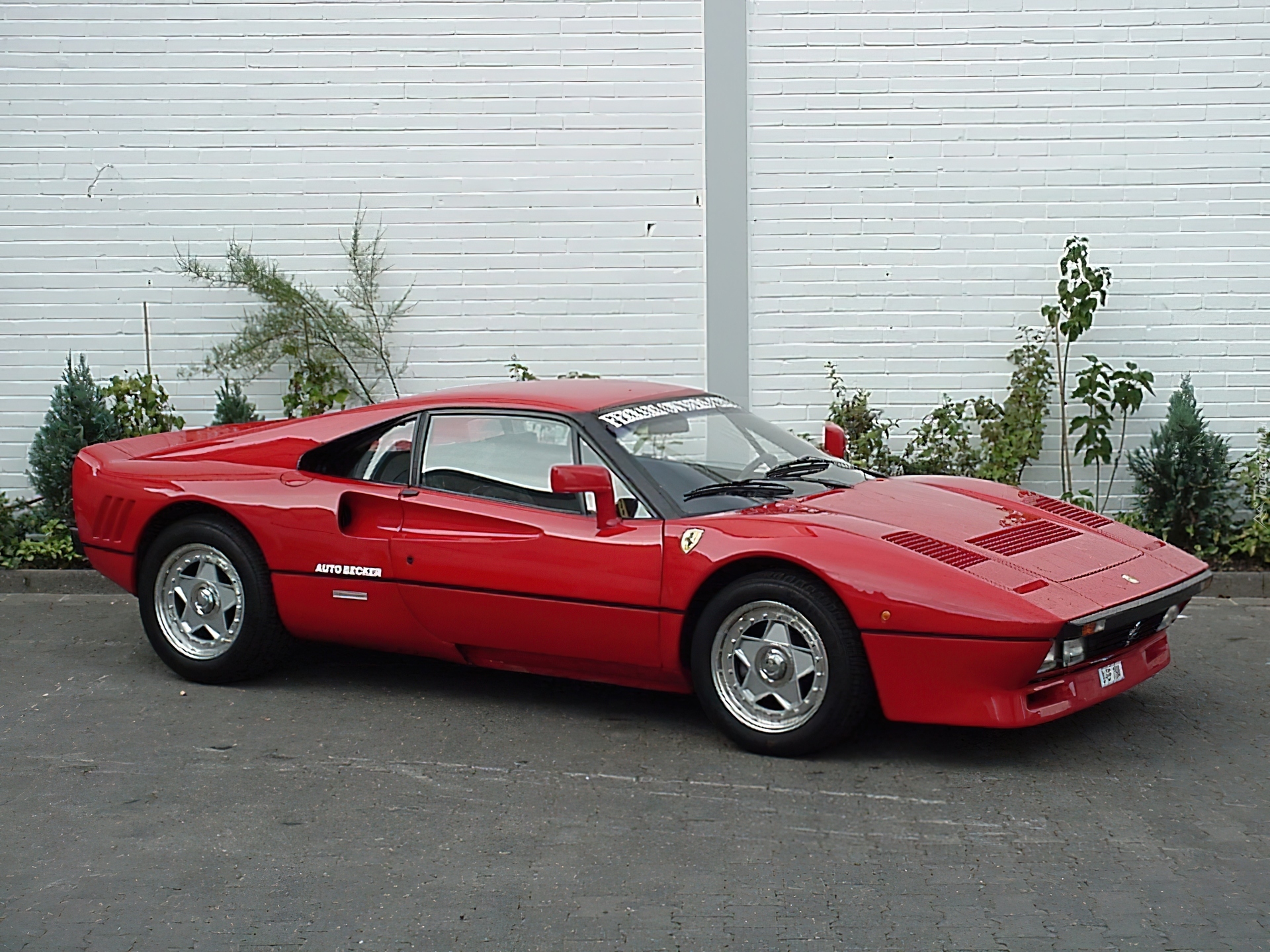 Czerwone, Ferrari 288 GTO