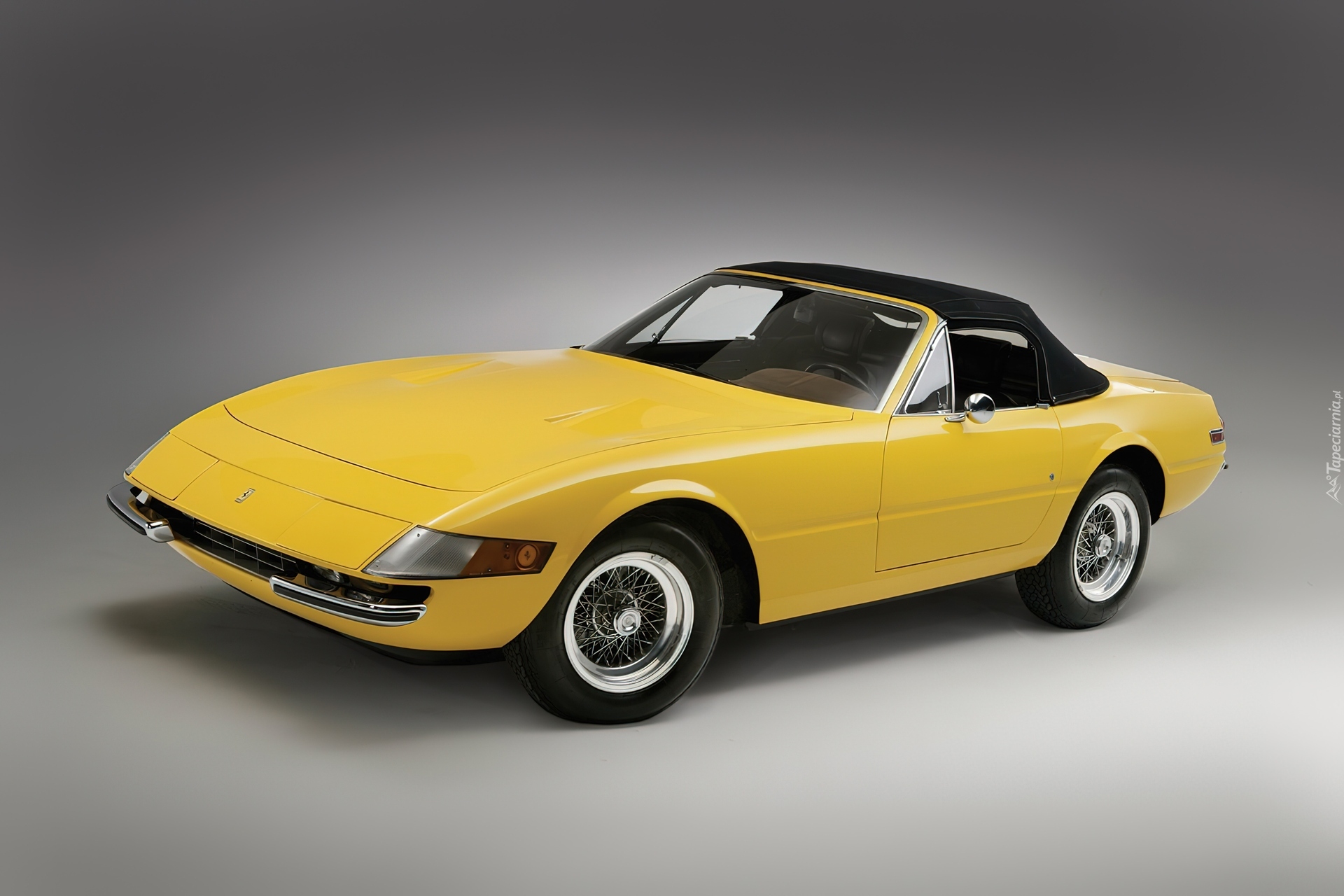 Ferrari Daytona, Materiałowy, Dach