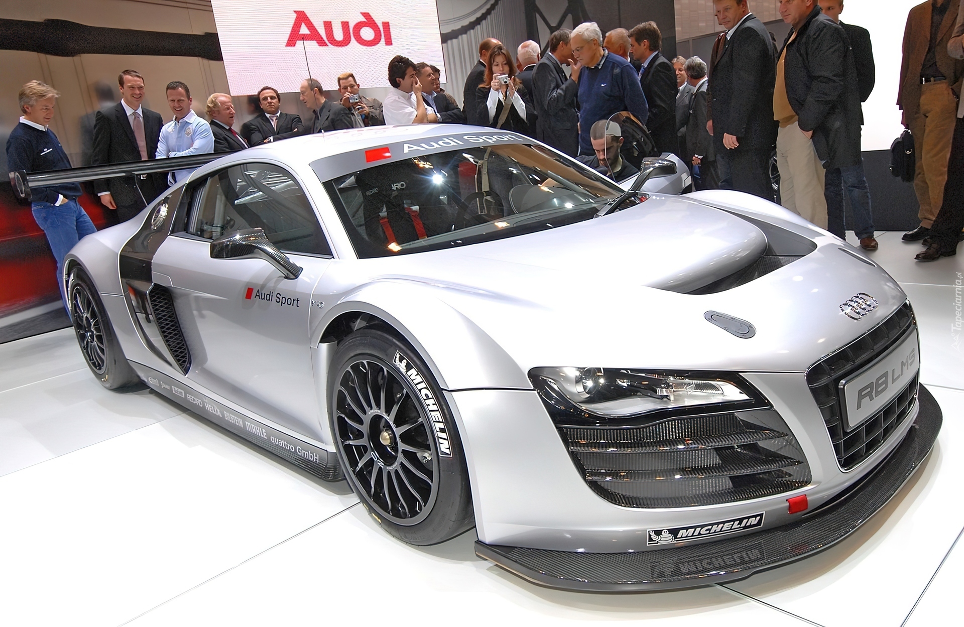 Audi R8, LMS, Sport