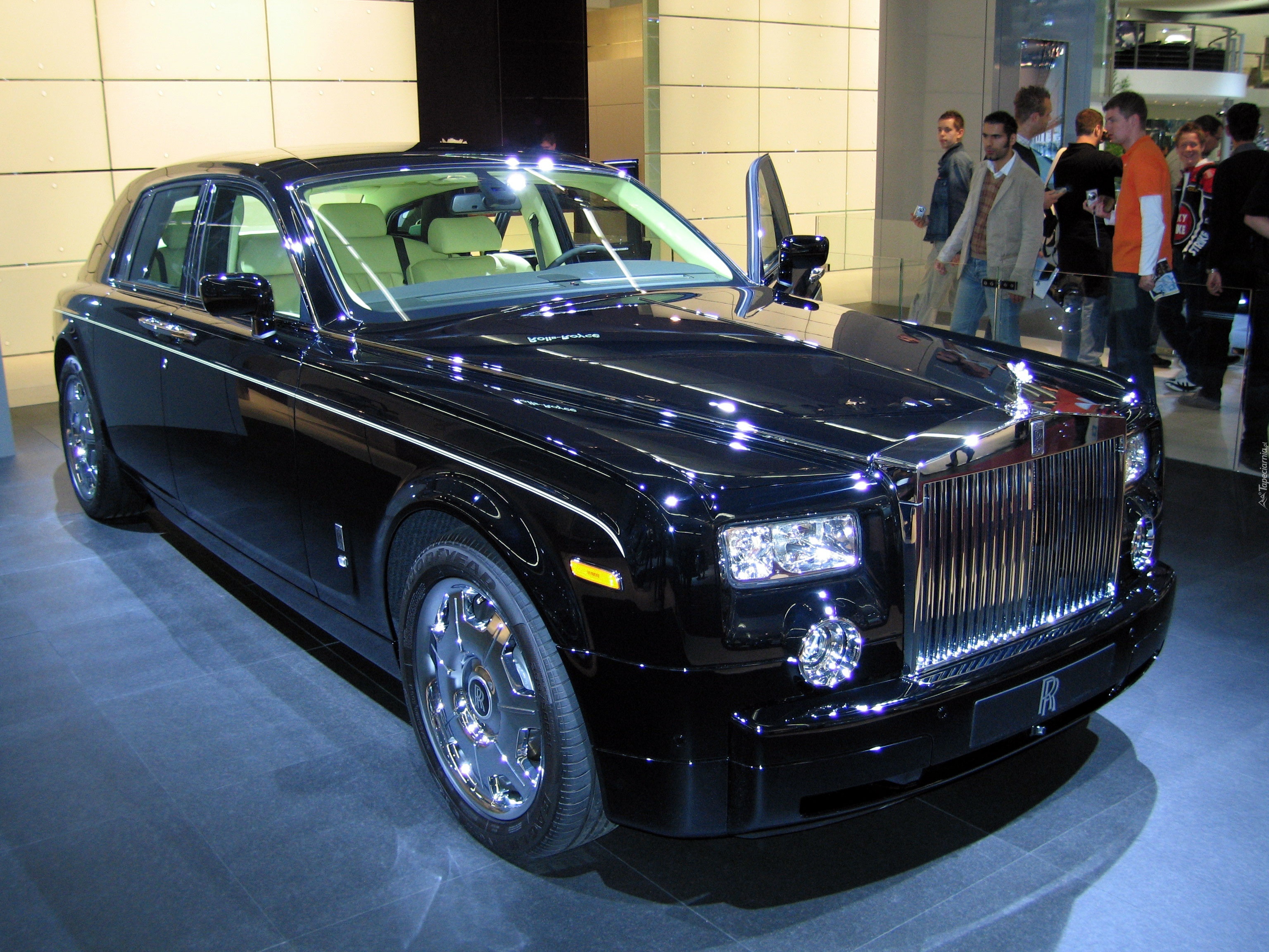 Rolls-Royce Phantom, Salon, Genewa