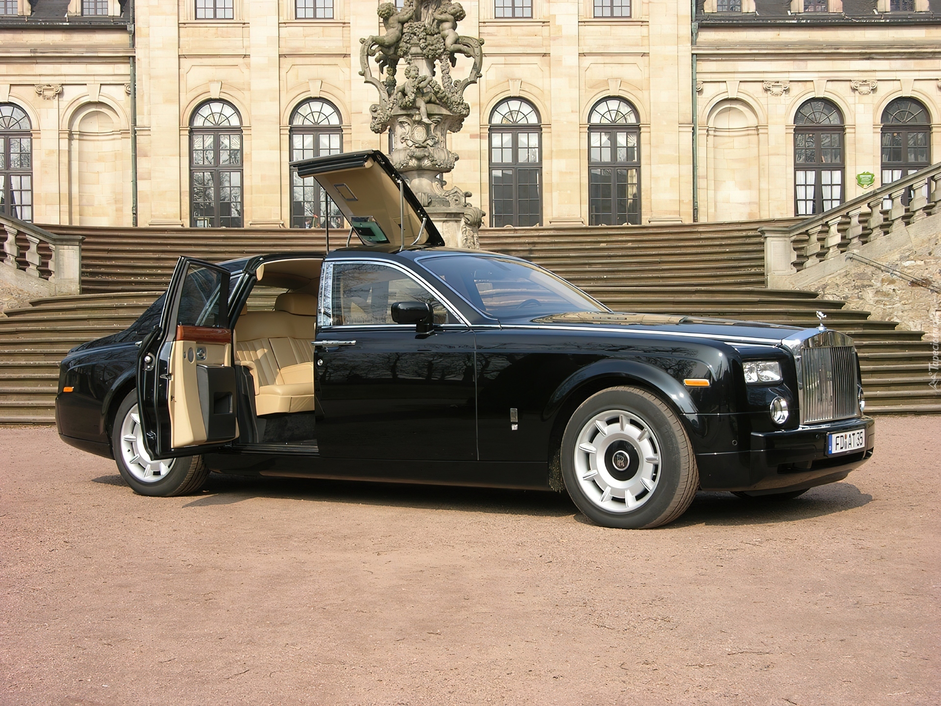 Rolls-Royce Phantom, Kremowe, Wnętrze