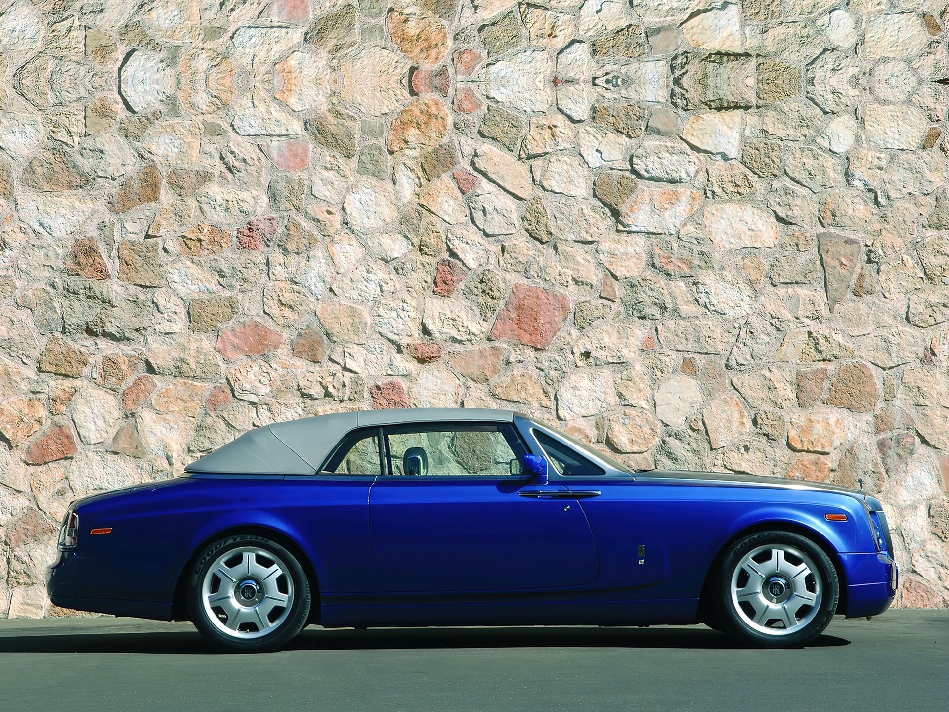 Rolls-Royce Phantom Drophead, Brezentowy, Dach