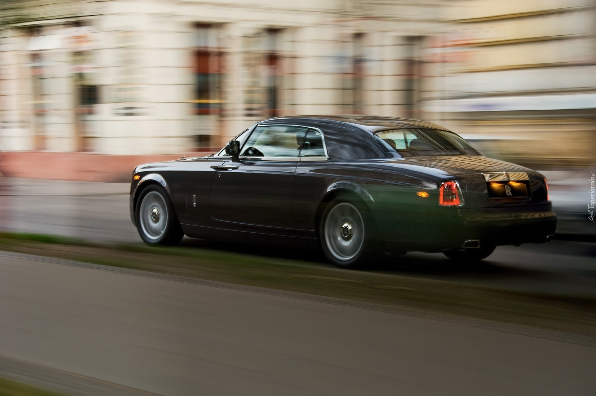Rolls-Royce Phantom Coupe, Miasto, Ulica