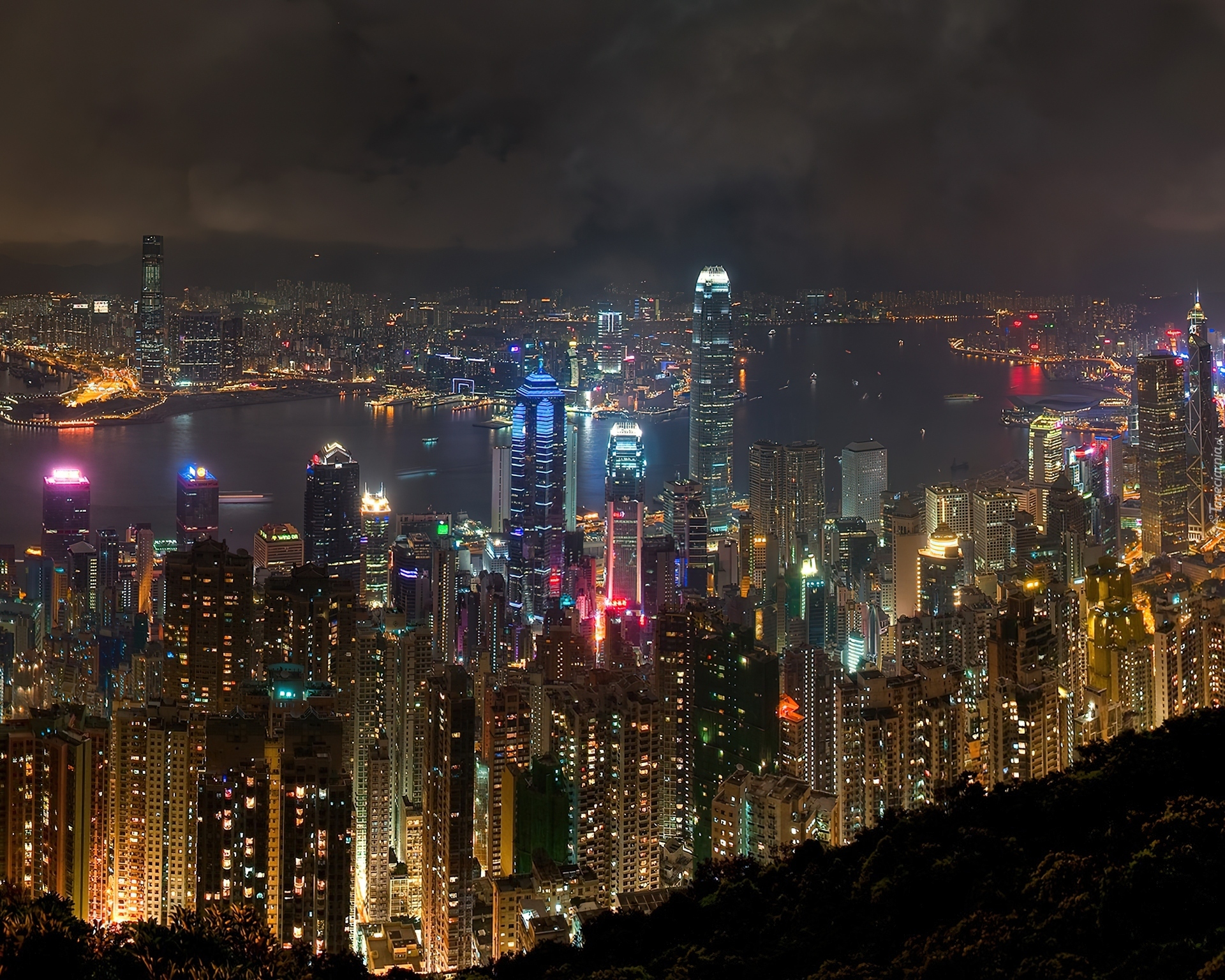 Hong, Kong, Nocą