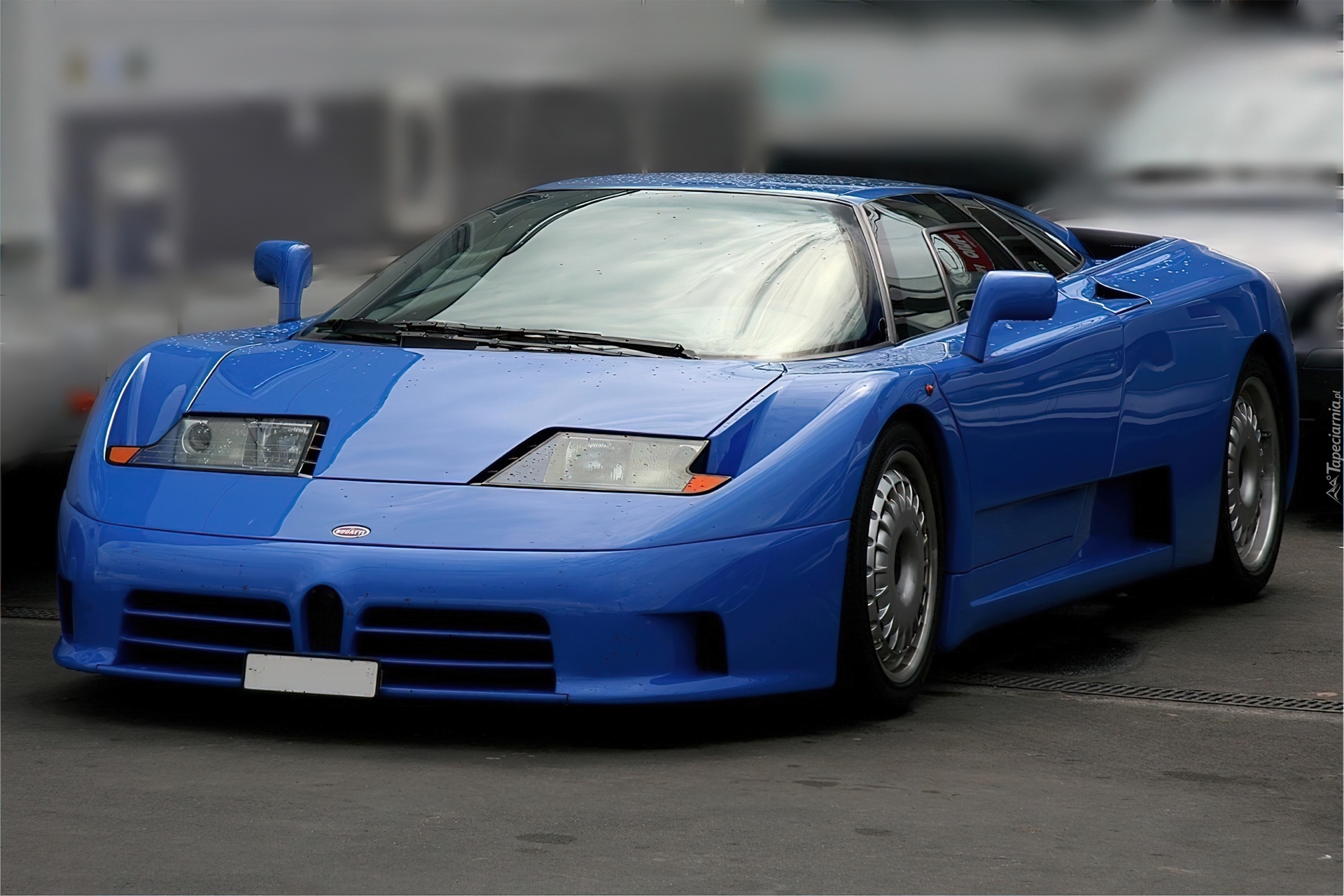 Niebieski, Bugatti EB 110