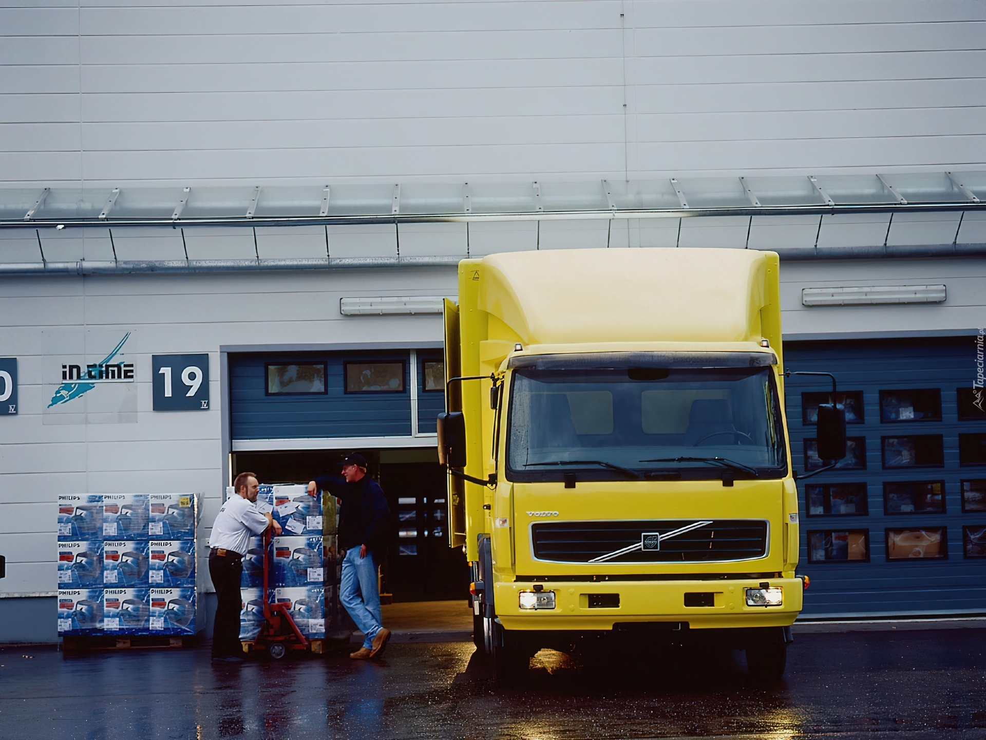 Ciężarówka Volvo, Dostawczy