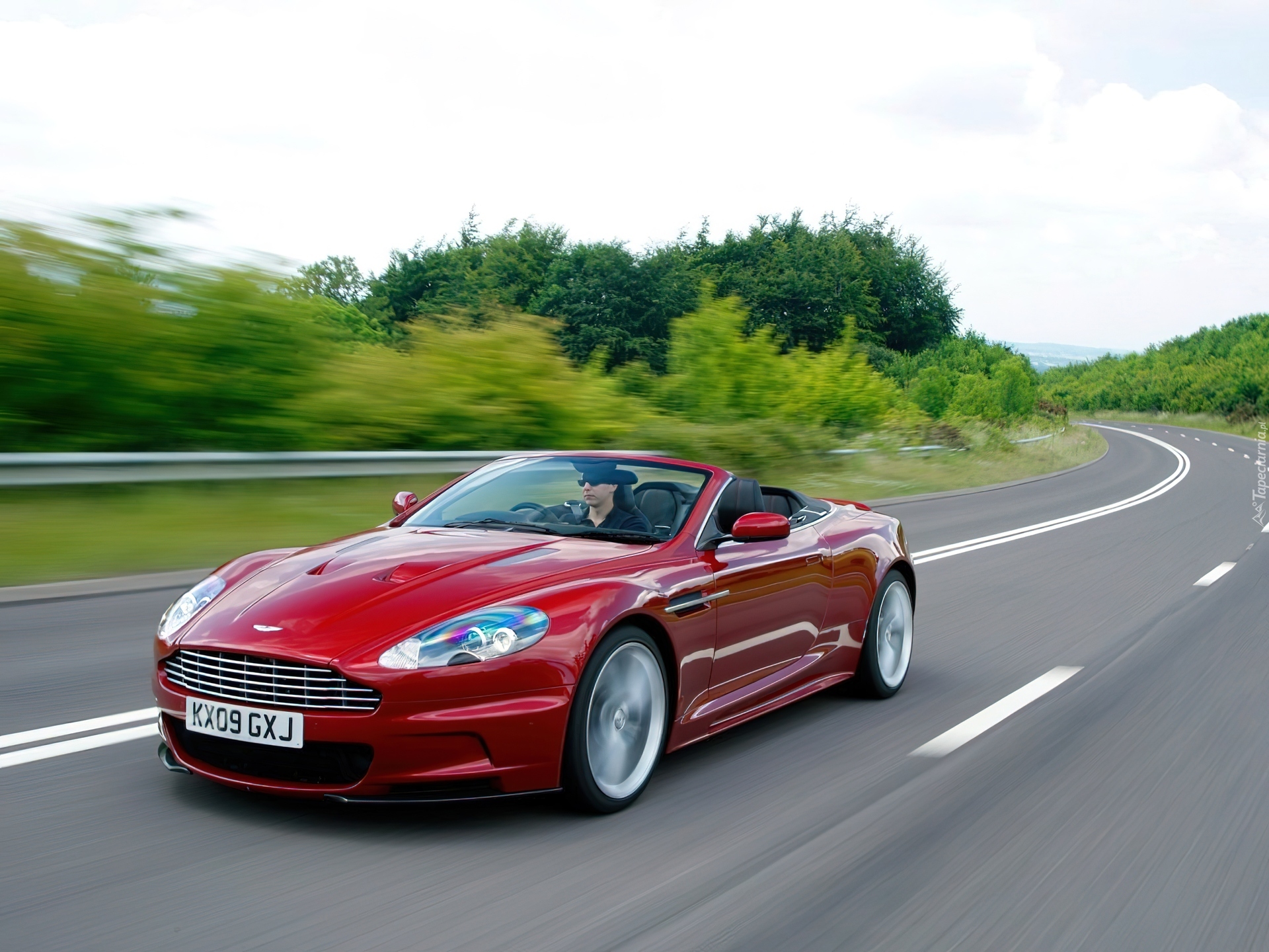 Aston Martin DBS Volante, Droga