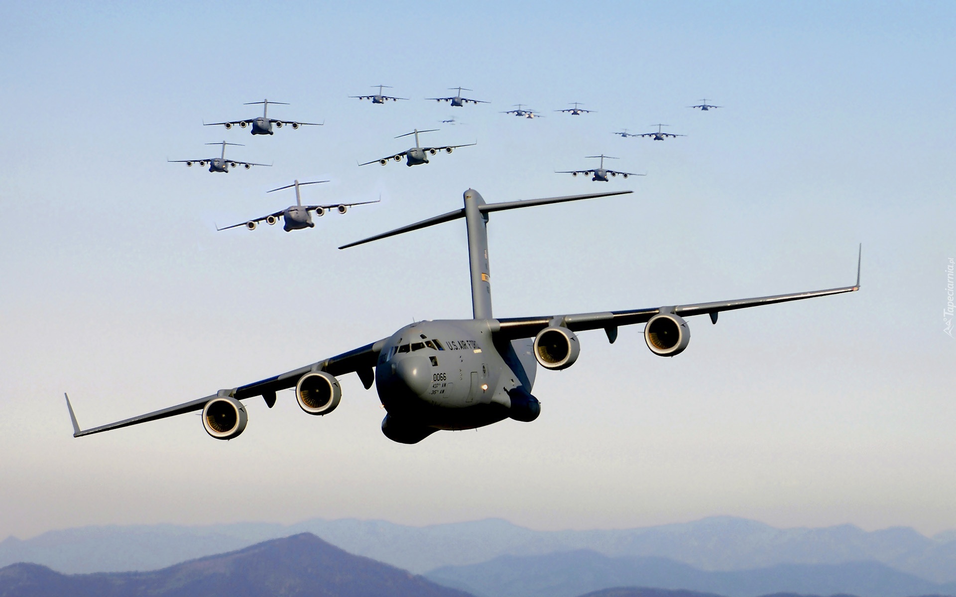 Boeing C-17 Globemaster III, Grupa, Transportowa