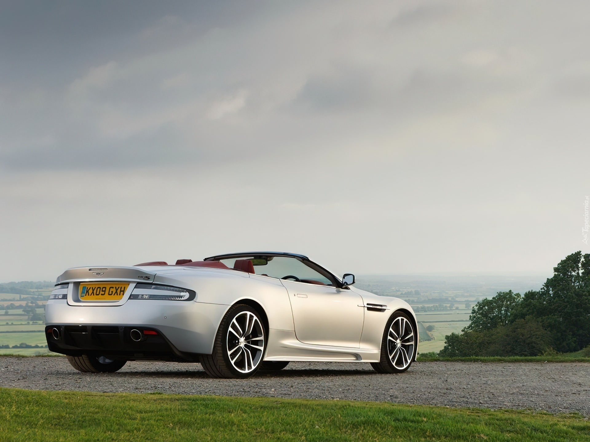 Aston Martin DBS Volante, Układ, Wydechowy