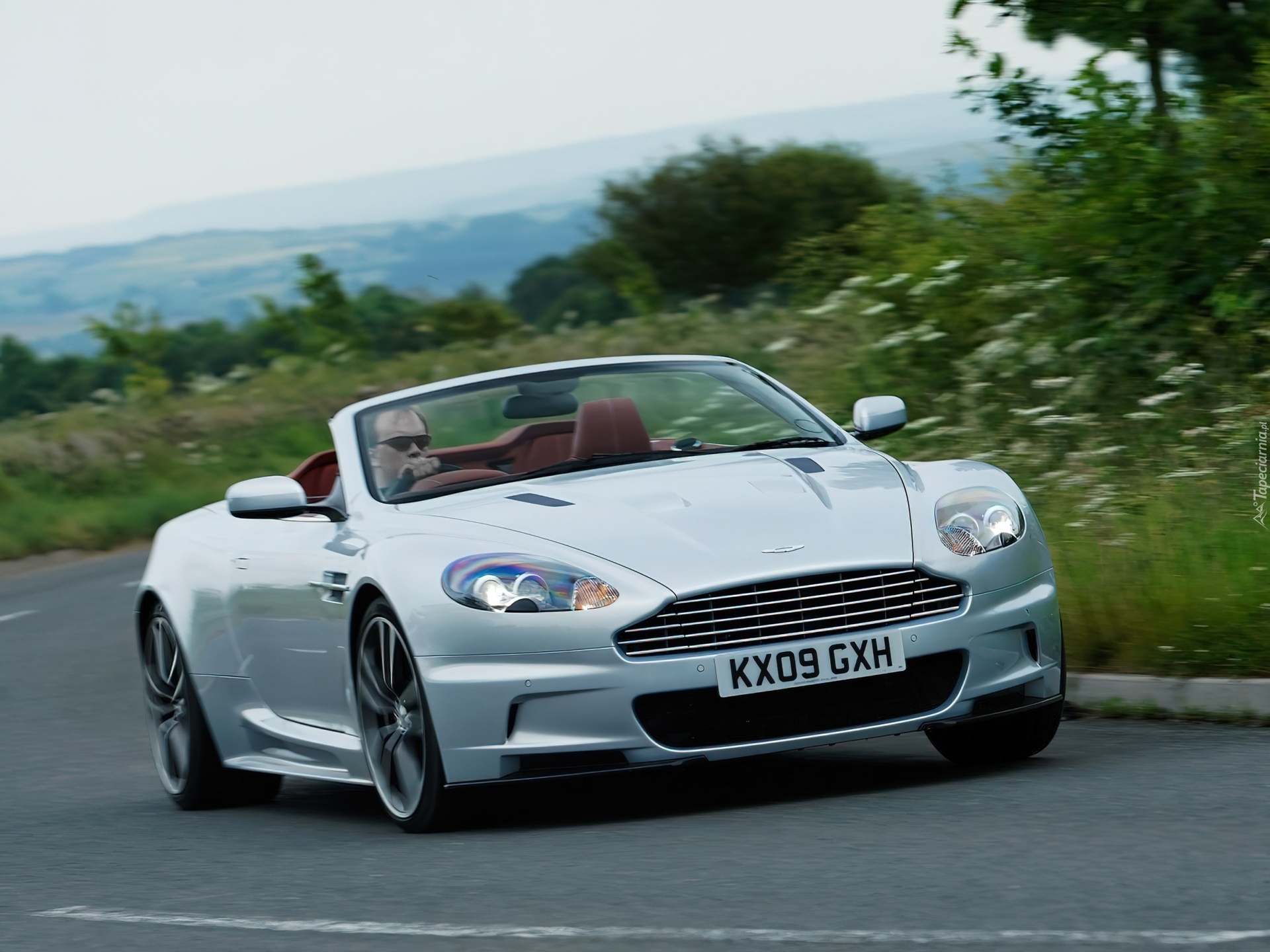 Aston Martin DBS Volante, Ostry, Zakręt