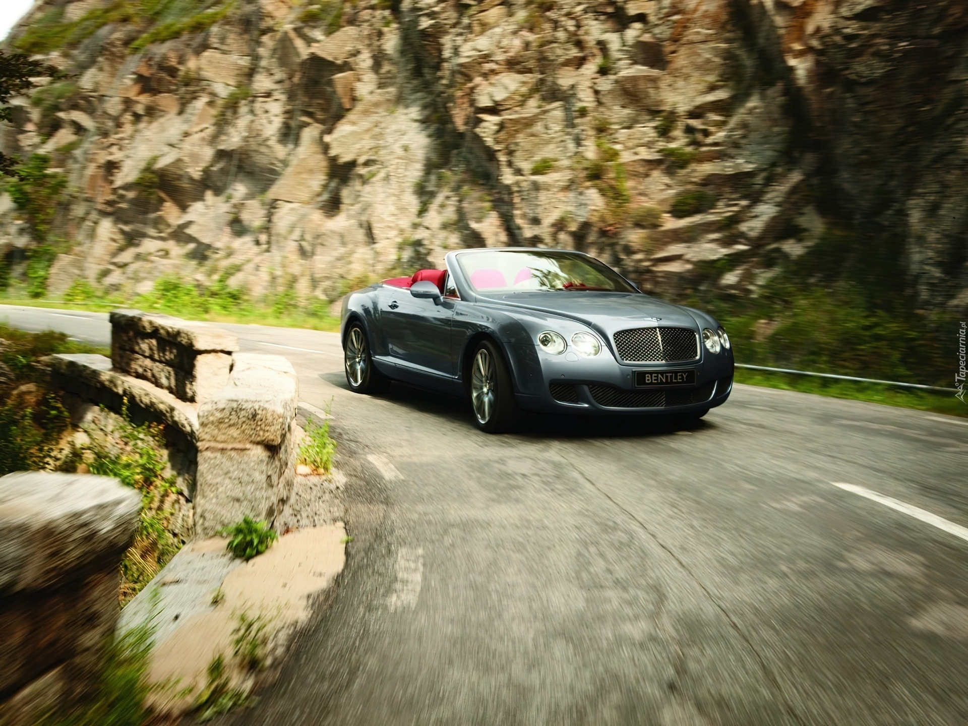 Bentley Continental GTC, Ostry, Zakręt