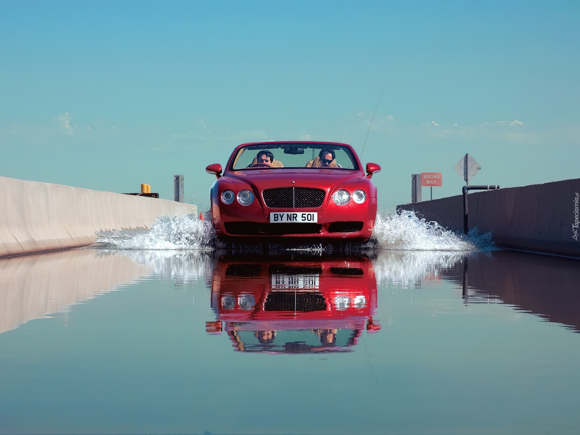 Bentley Continental GTC, Woda