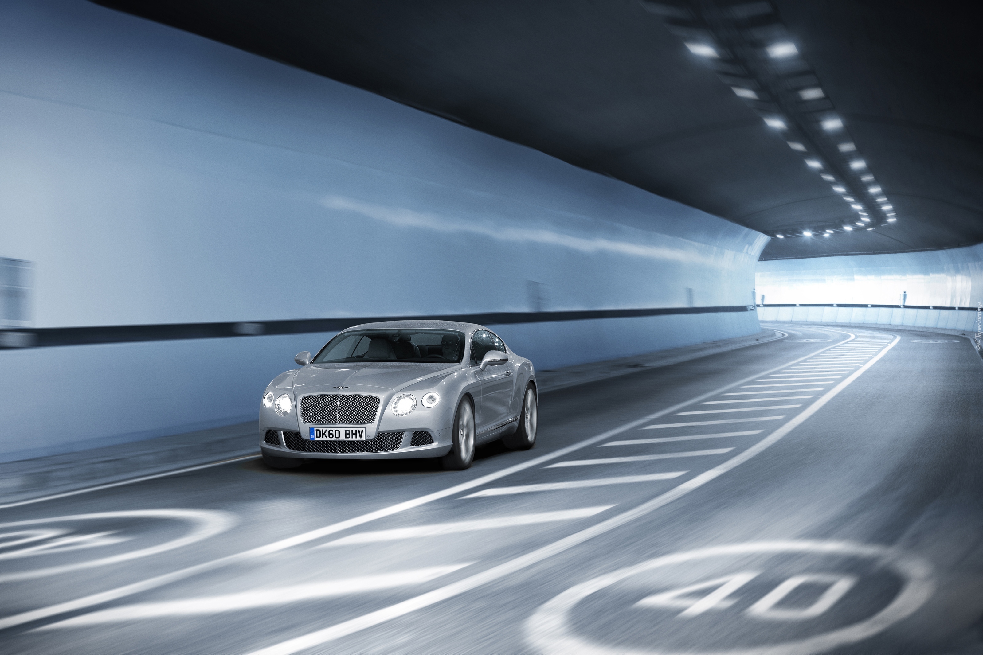 Bentley Continental GT, Tunel