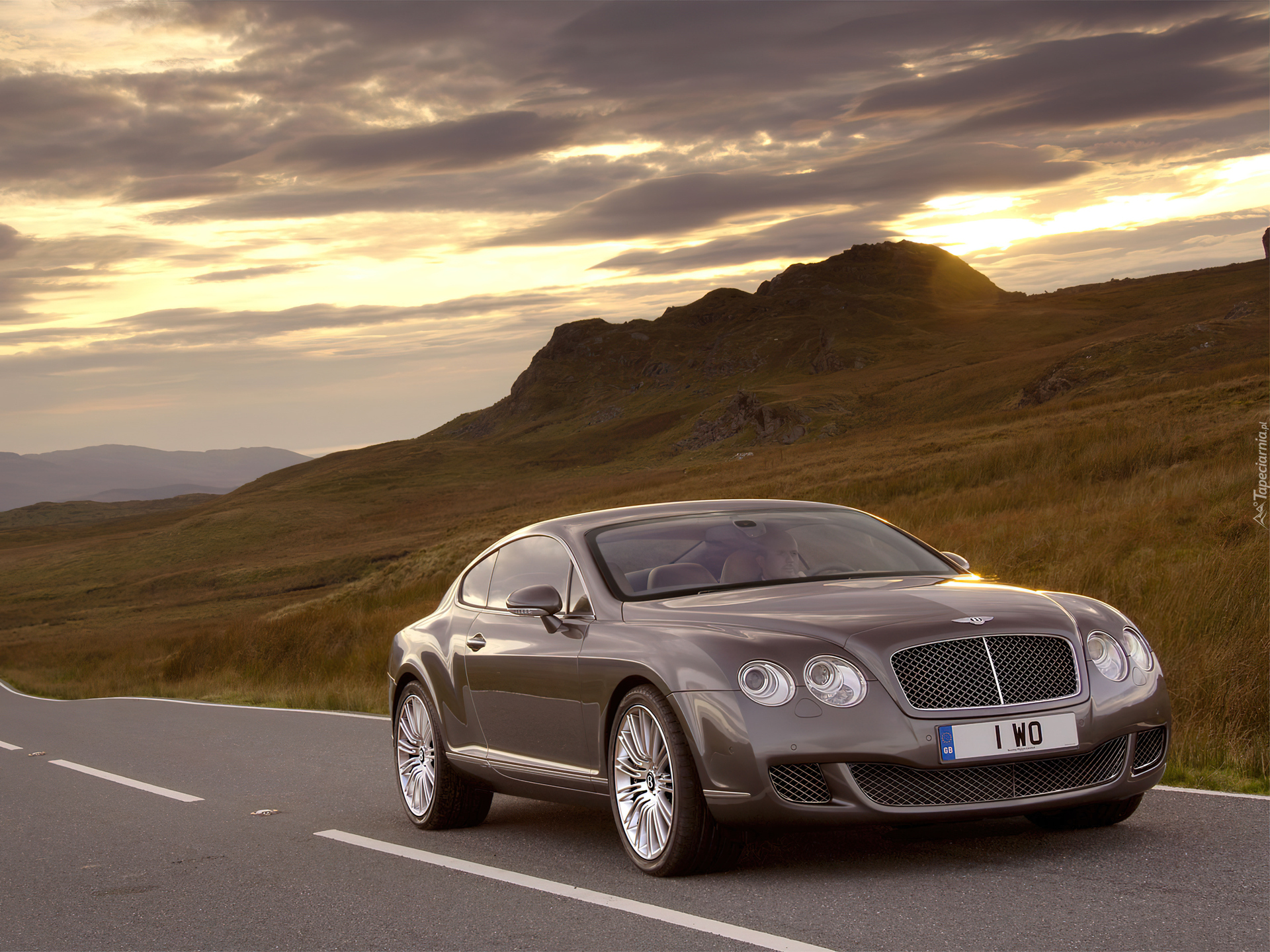 Bentley Continental GT, Maska