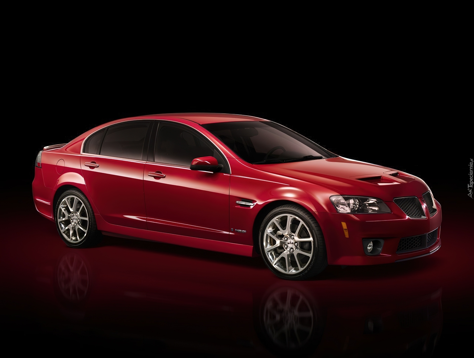 Pontiac G8, Sedan