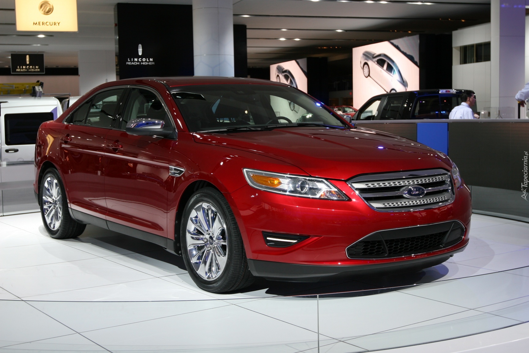 Ford Taurus, Salon, Genewa