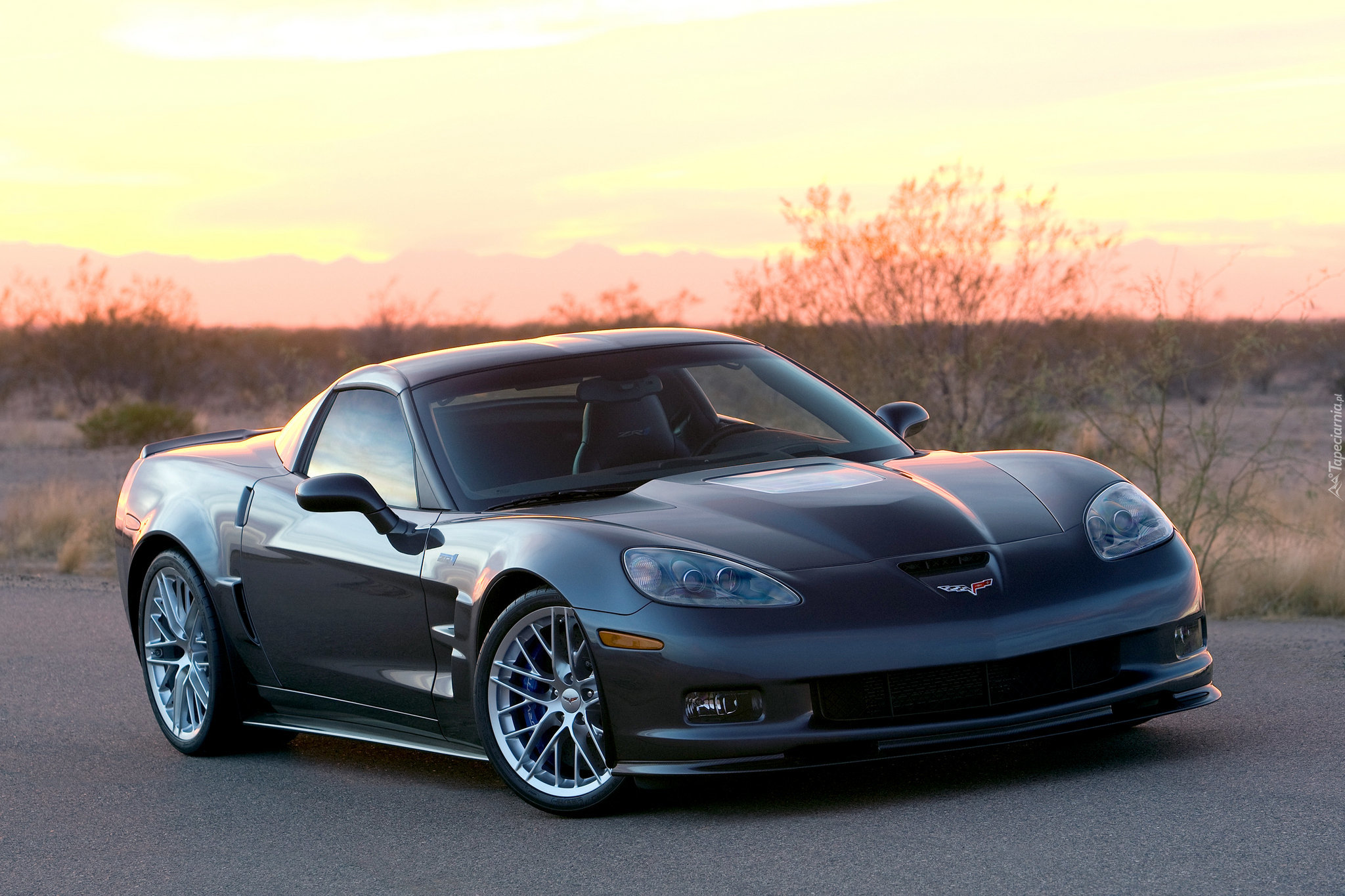 Chevrolet corvette старый