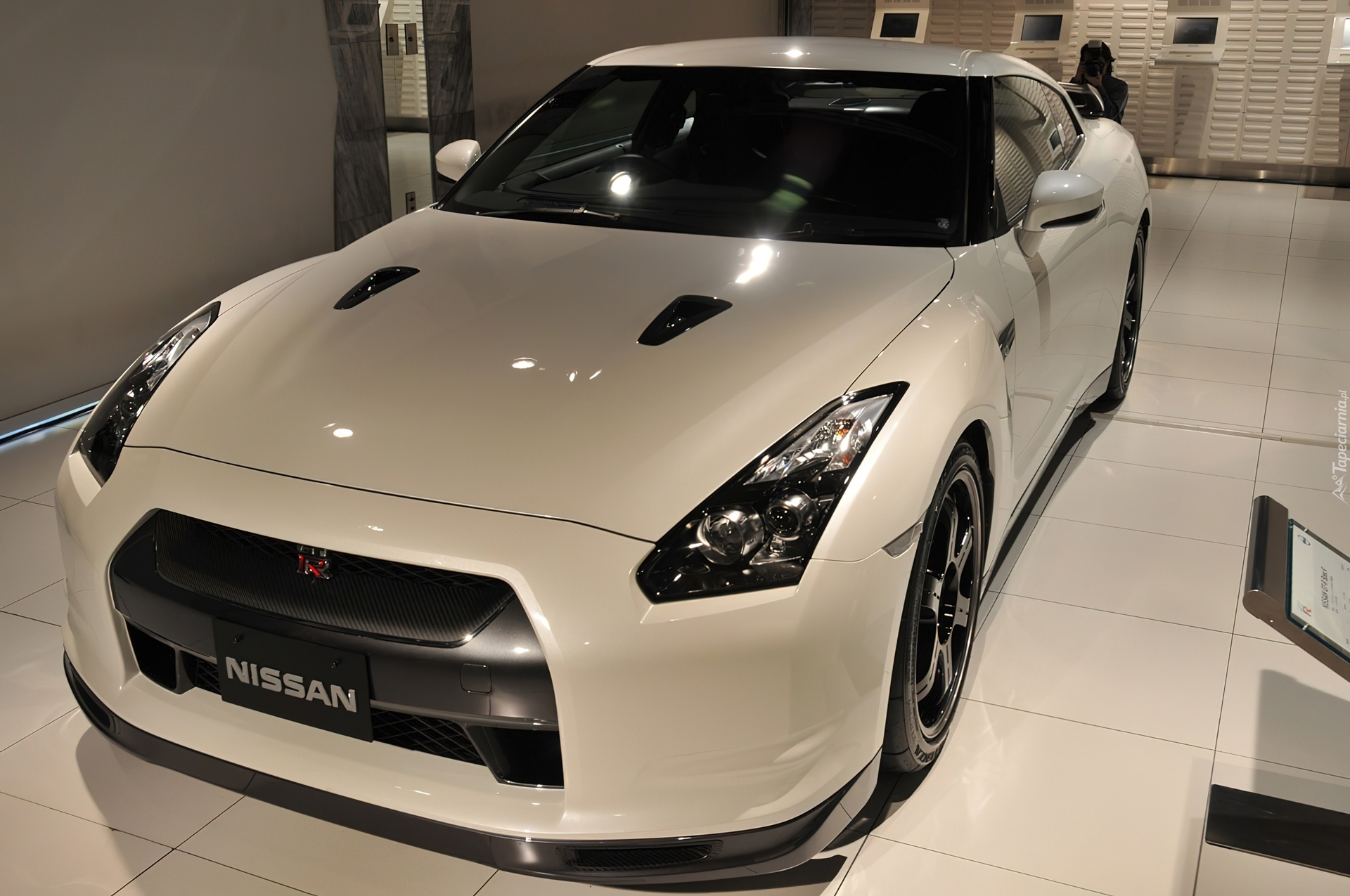 Biały, Nissan GT-R, Salon