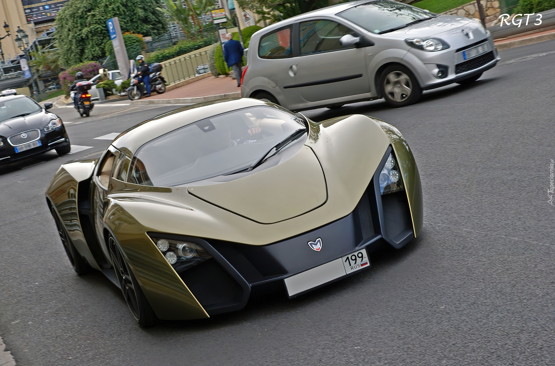 Marussia B2, Ulica, Rosja