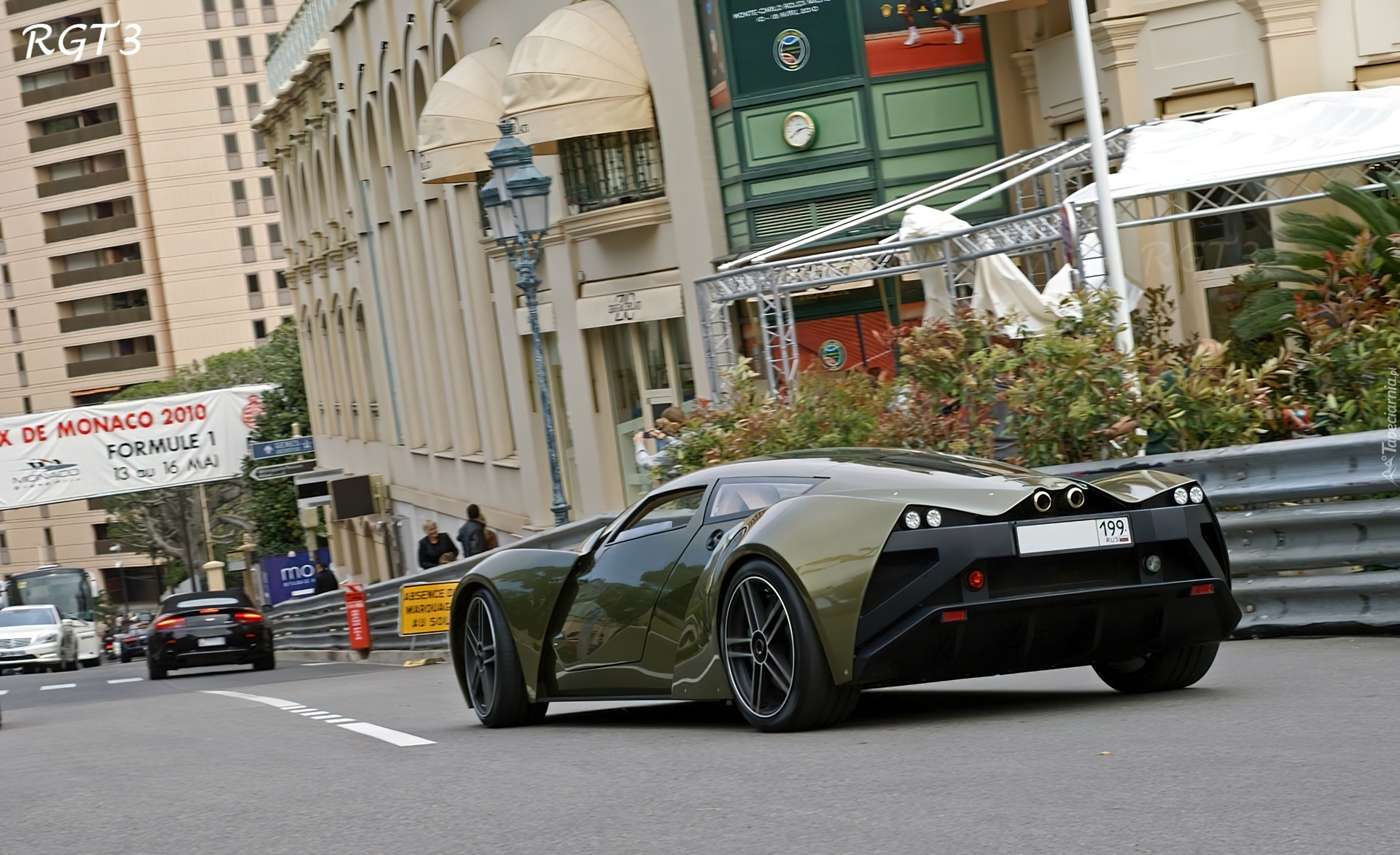 Marussia B2, Miasto, Ulica