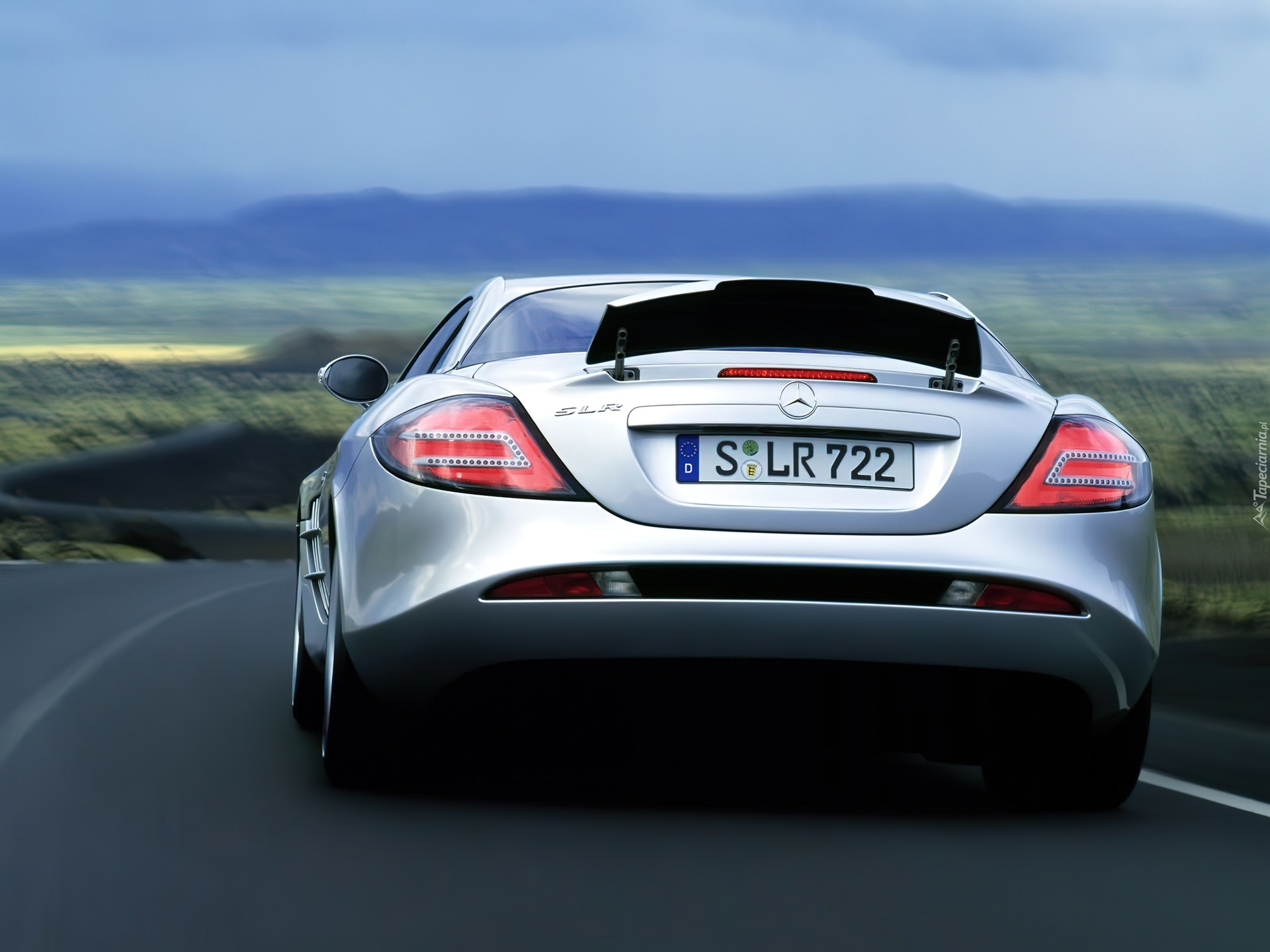 Mercedes SLR, Wysuwany, Spojler