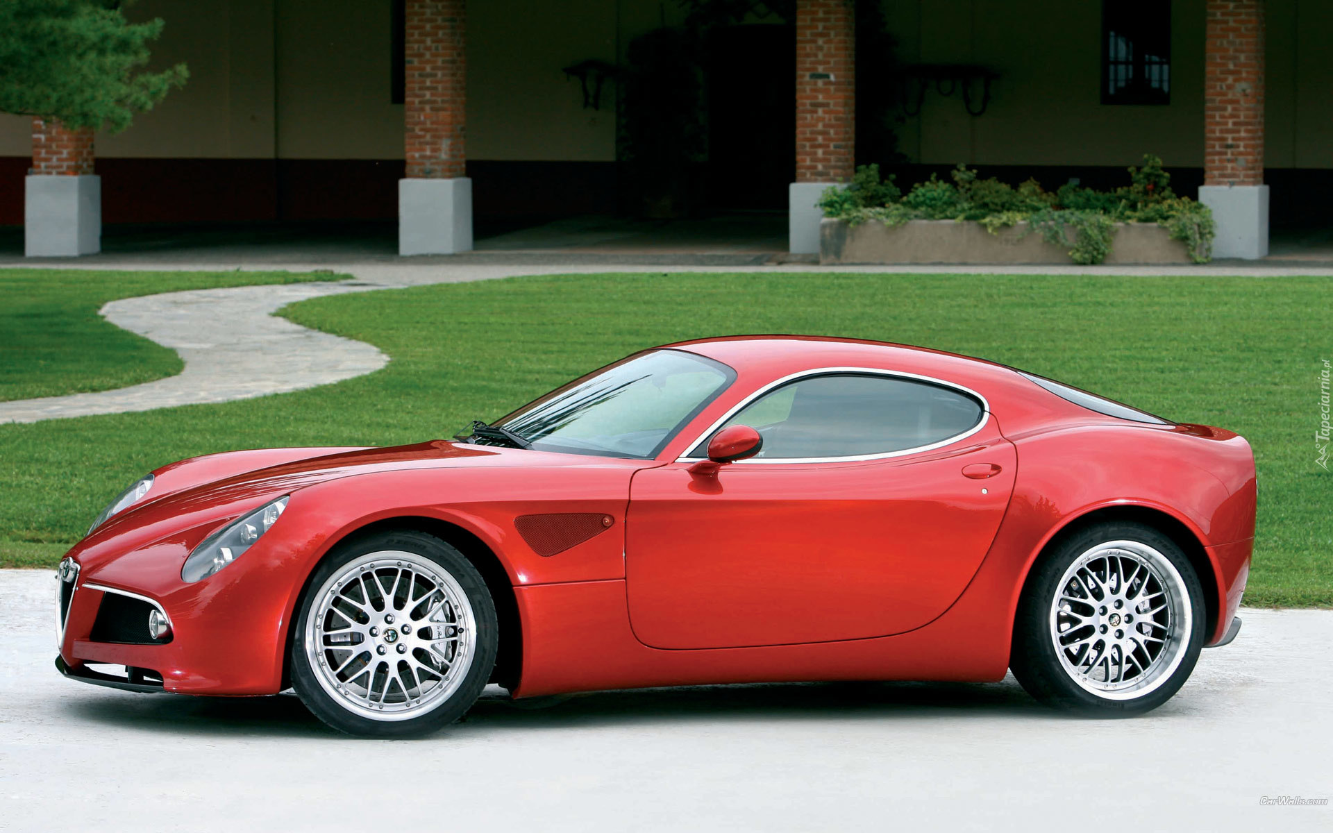 Alfa Romeo 8C