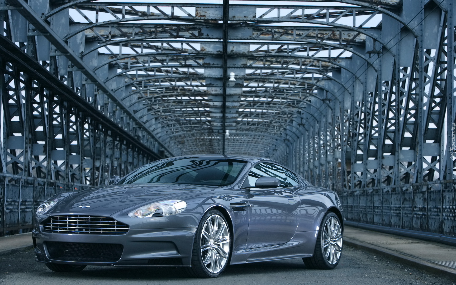 Aston Martin DBS
