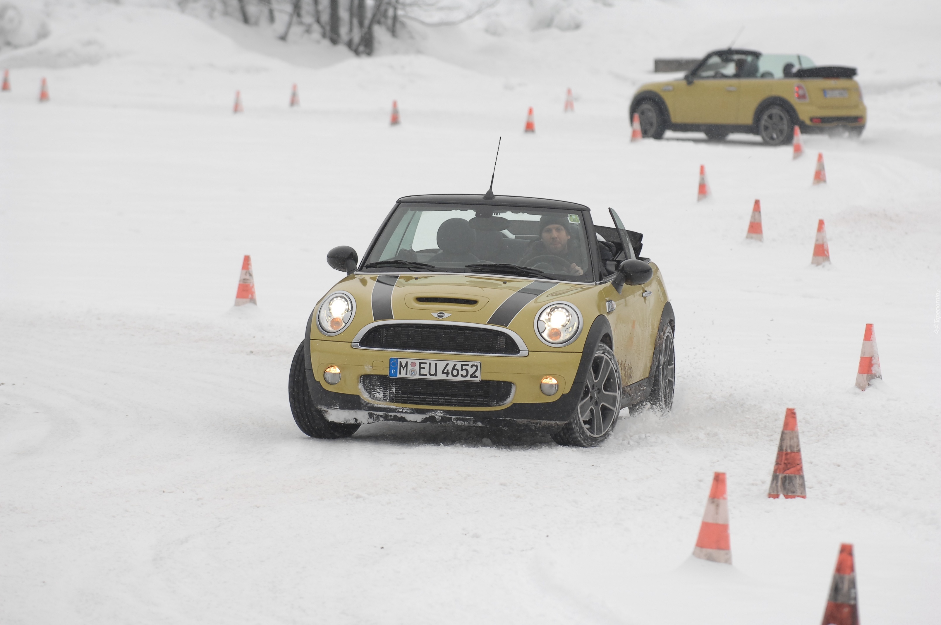 Mini Cooper Cabrio, Zima, Slalom