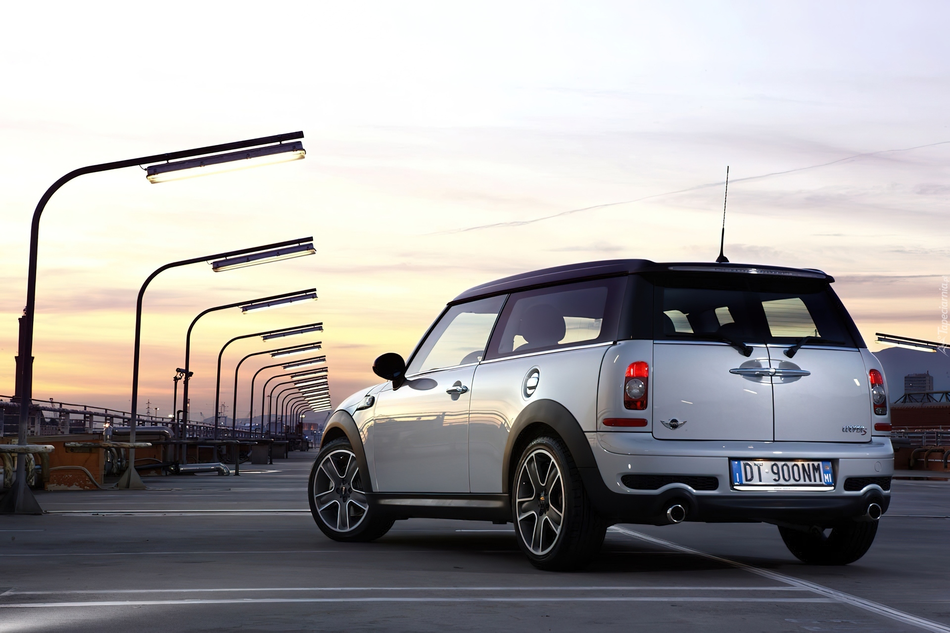 Mini Cooper S Clubman, Układ, Wydechowy