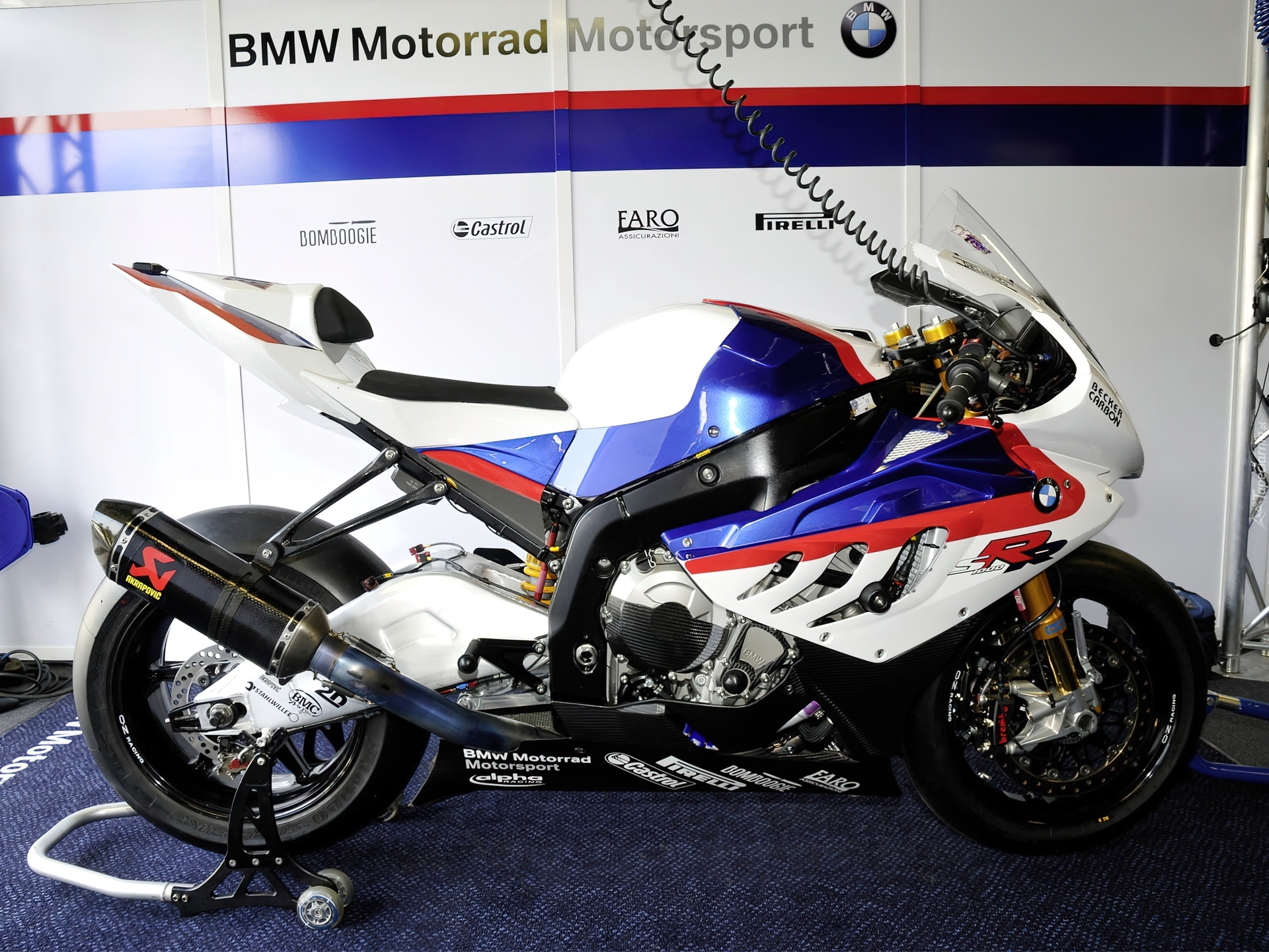 BMW S1000RR, Akrapovic