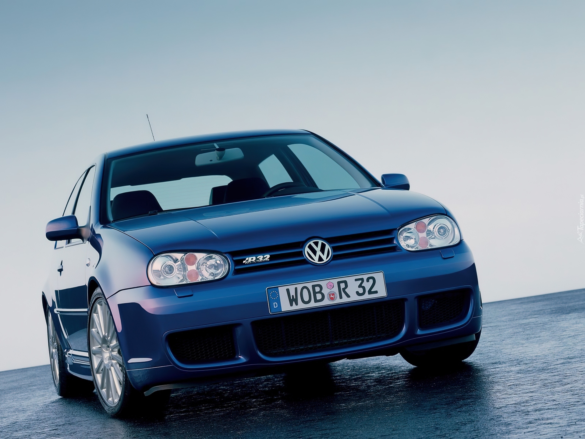 Golf R32