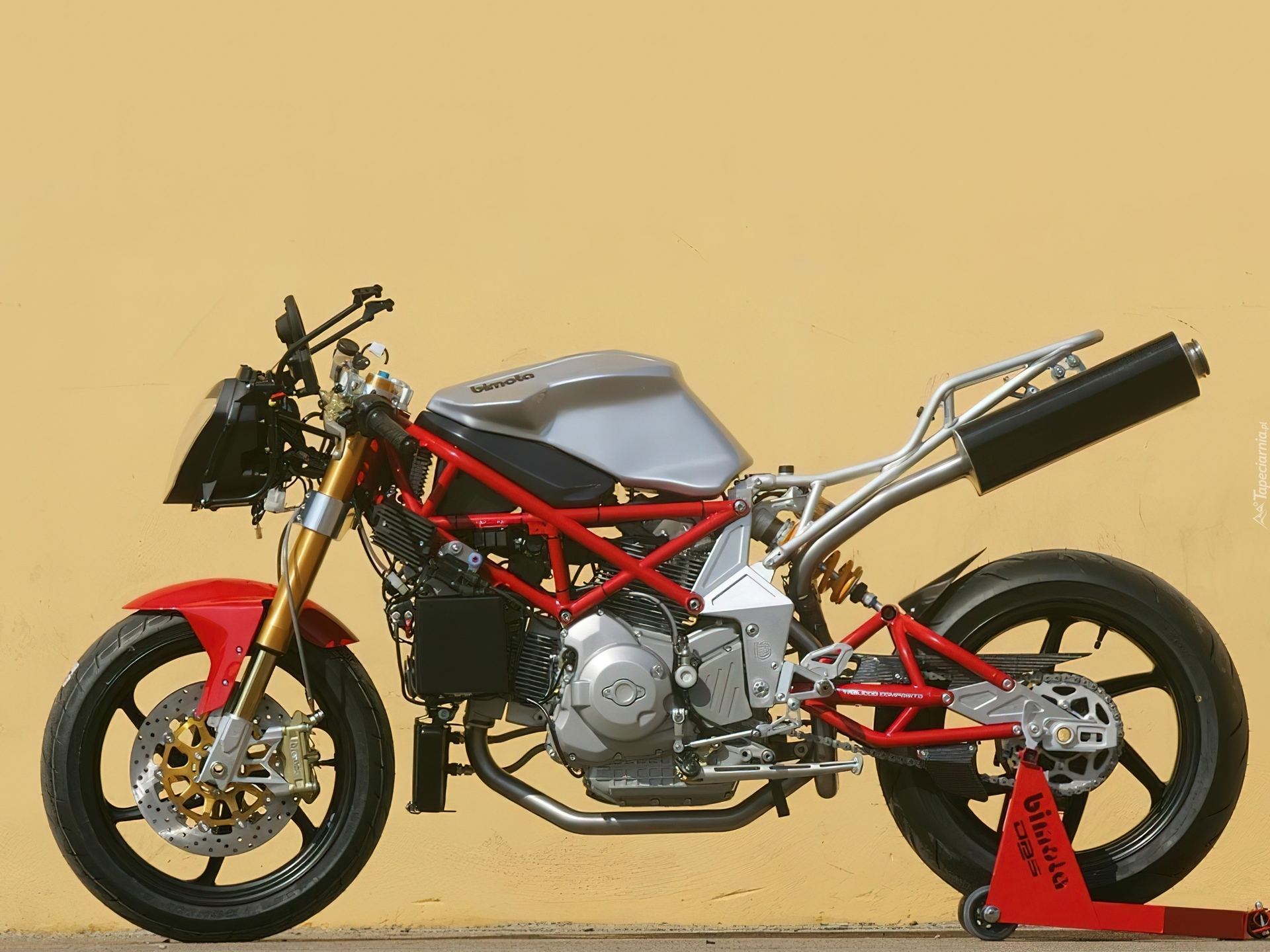 Bimota DB5, Rama, Silnik