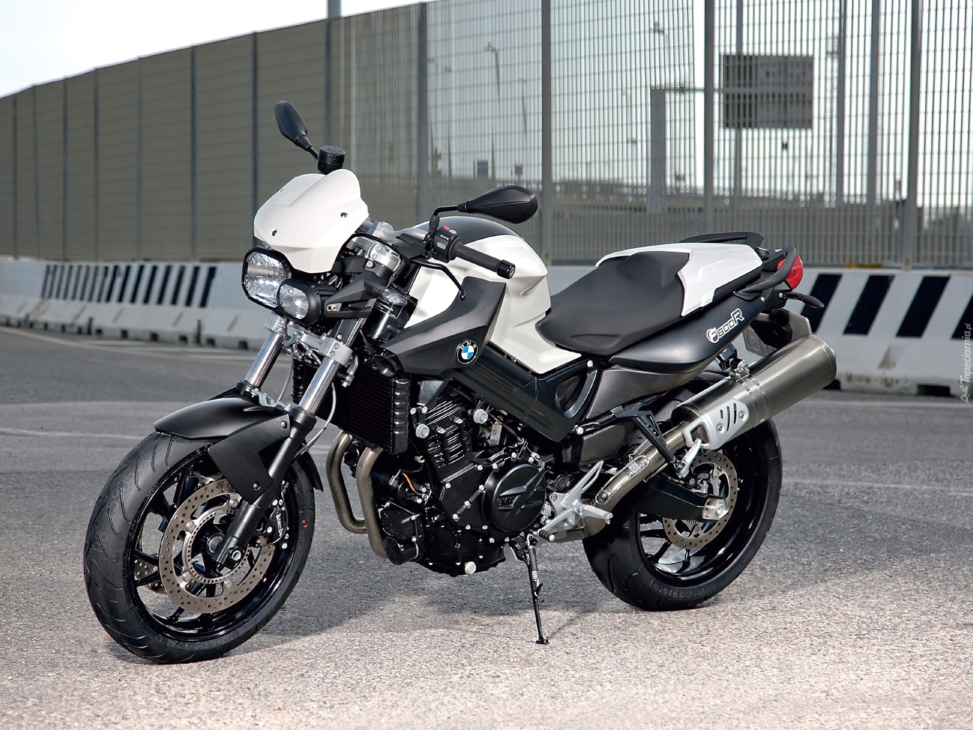 BMW F800R, Sety, Bak