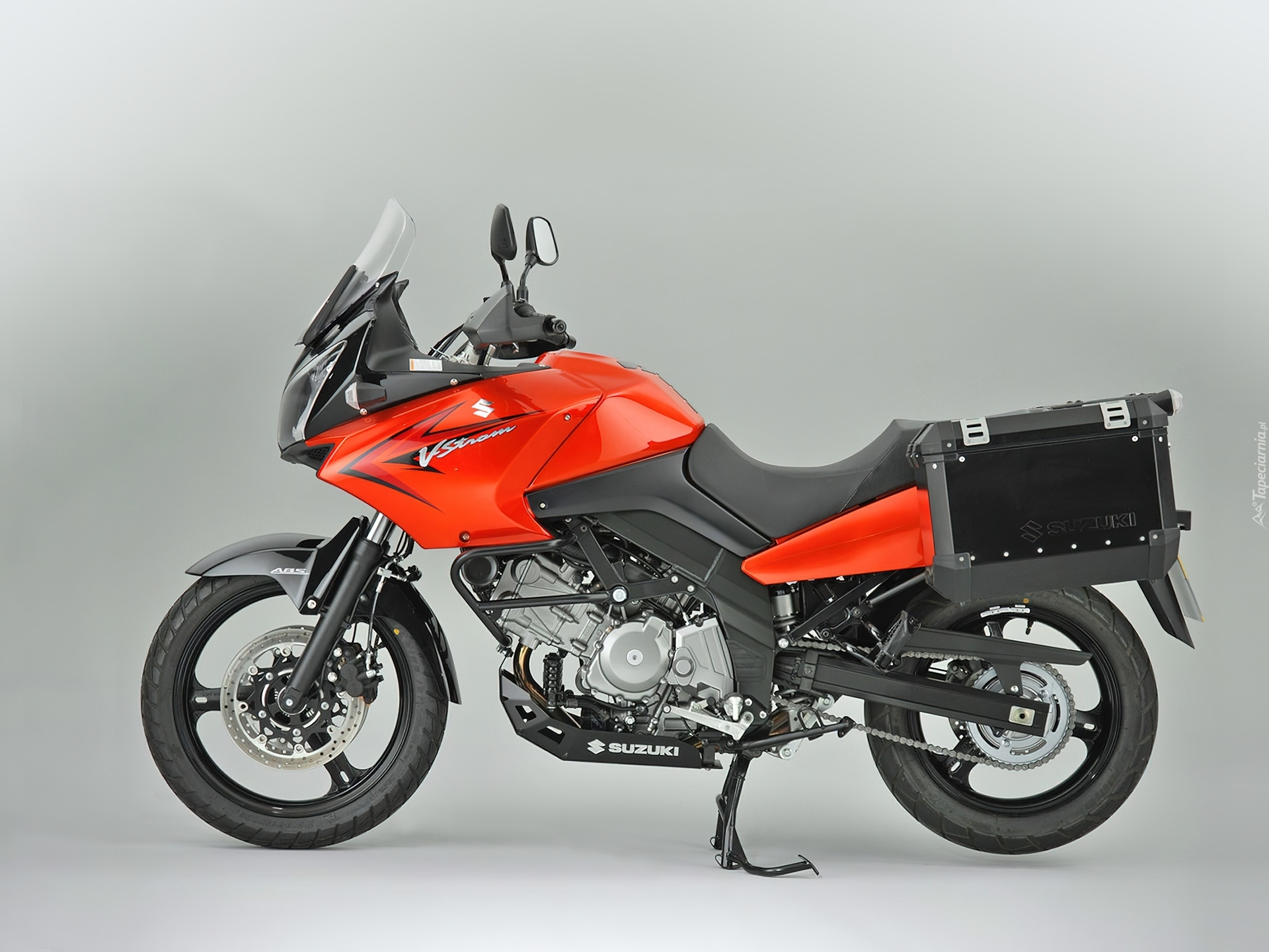 Suzuki DL650 V-Strom, Centralna, Stopka