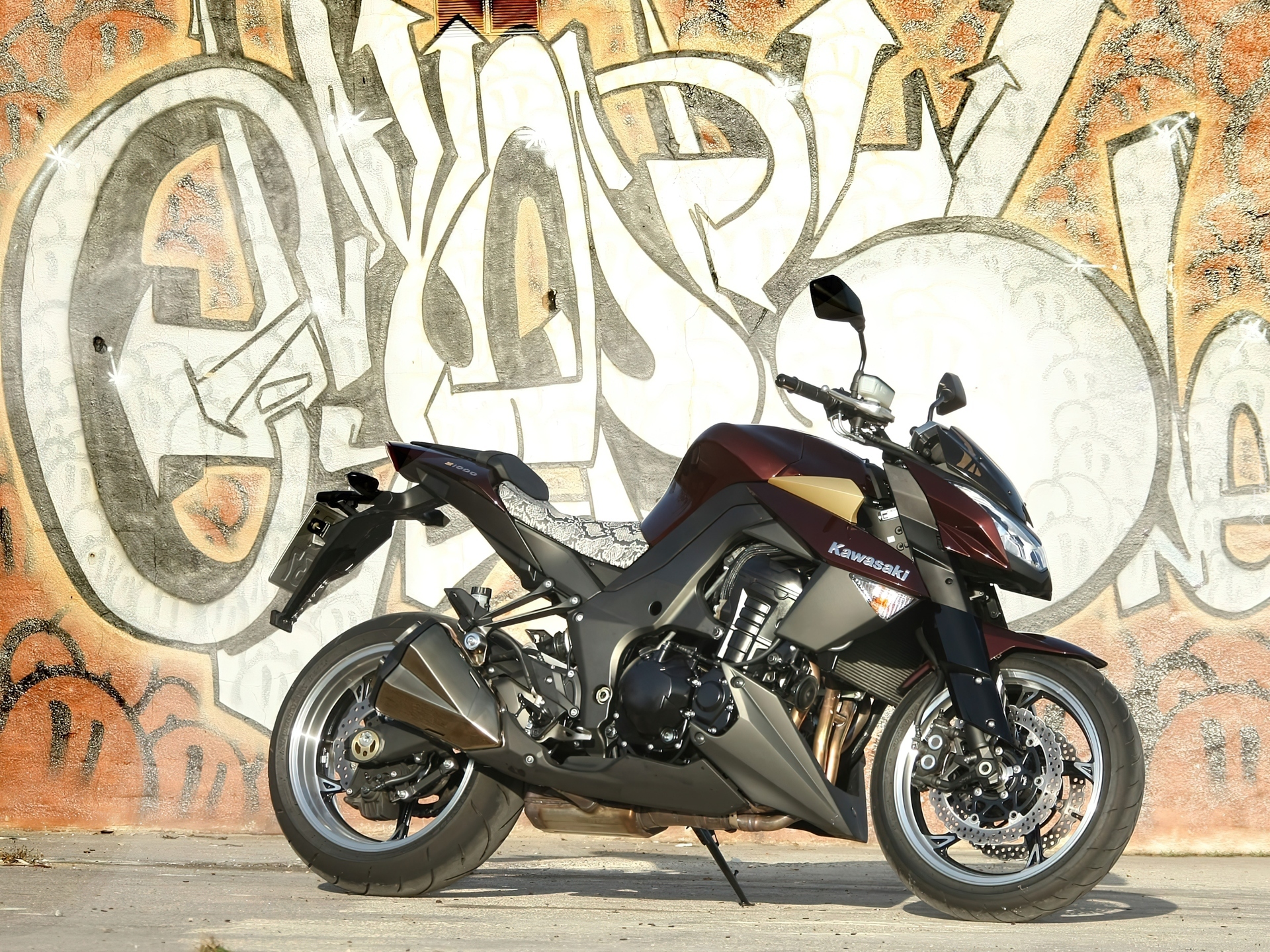 Kawasaki Z1000, Graffiti, Blok, Silnika