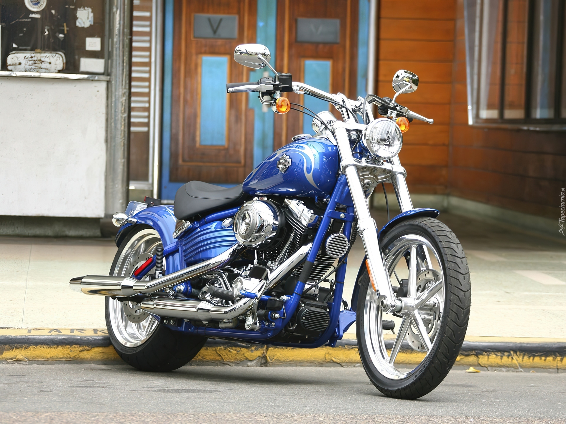 Harley Davidson Softail Rocker C, Bak, Lagi