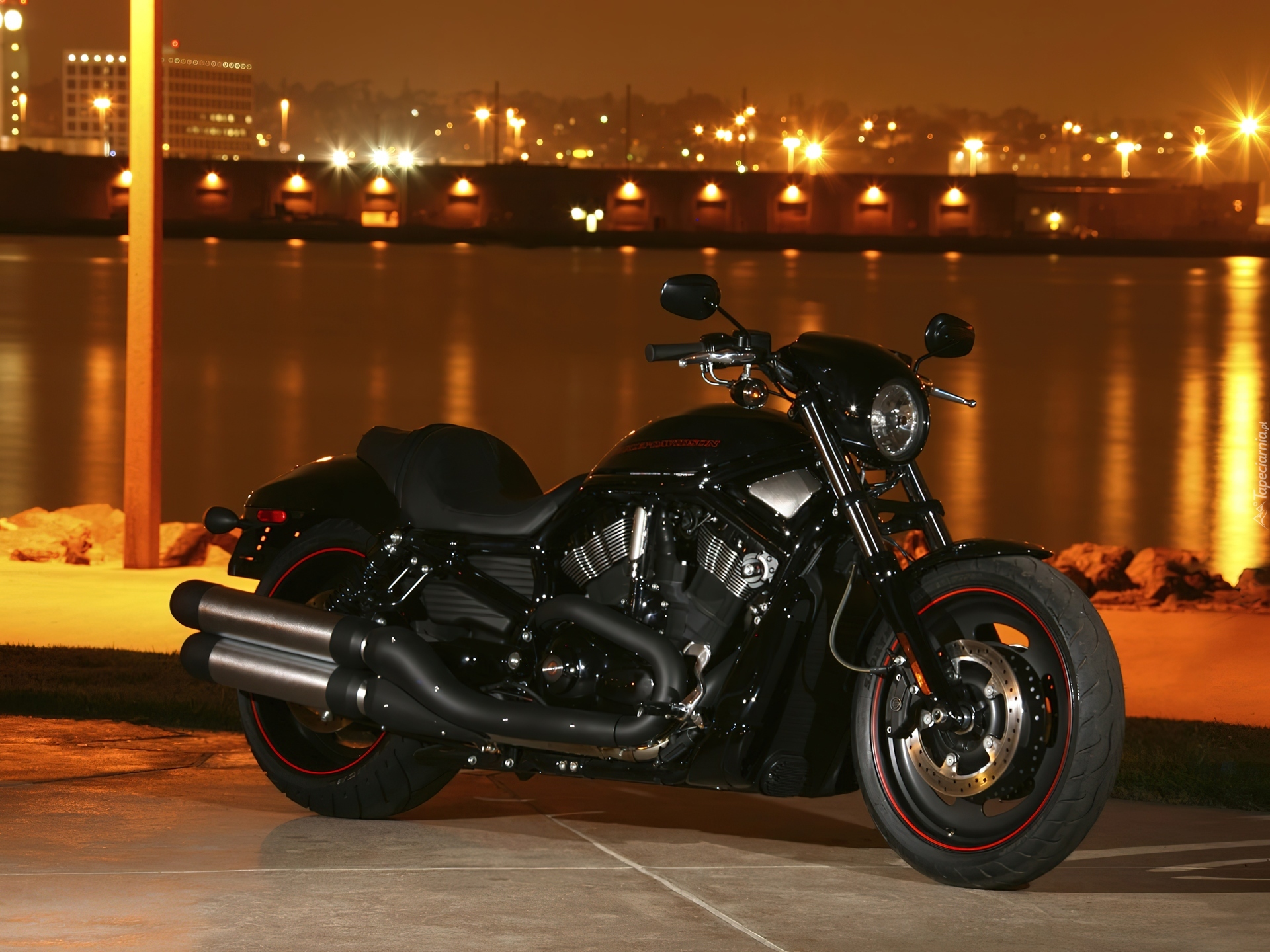 Czarny, Harley Davidson Night Rod Special, Noc