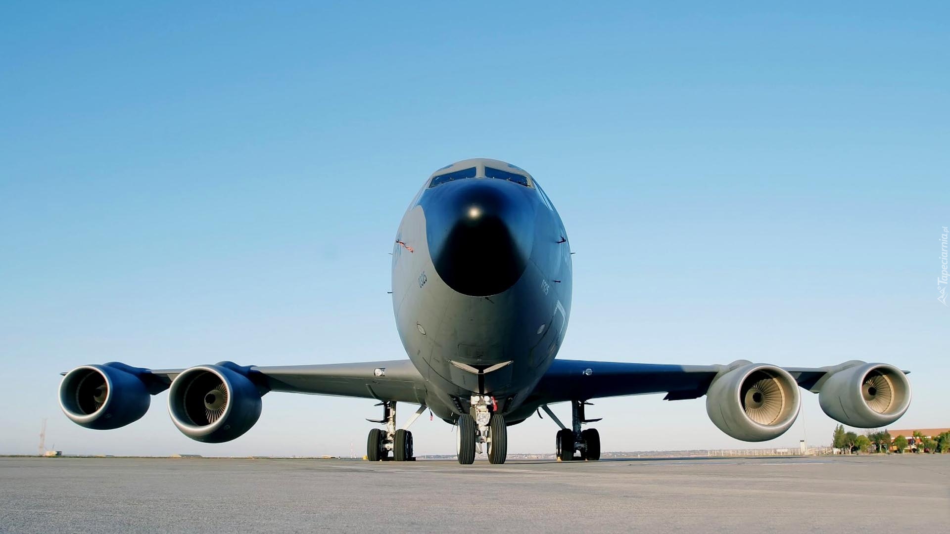 Boeing KC-135 Stratotanker, Cztery, Silniki