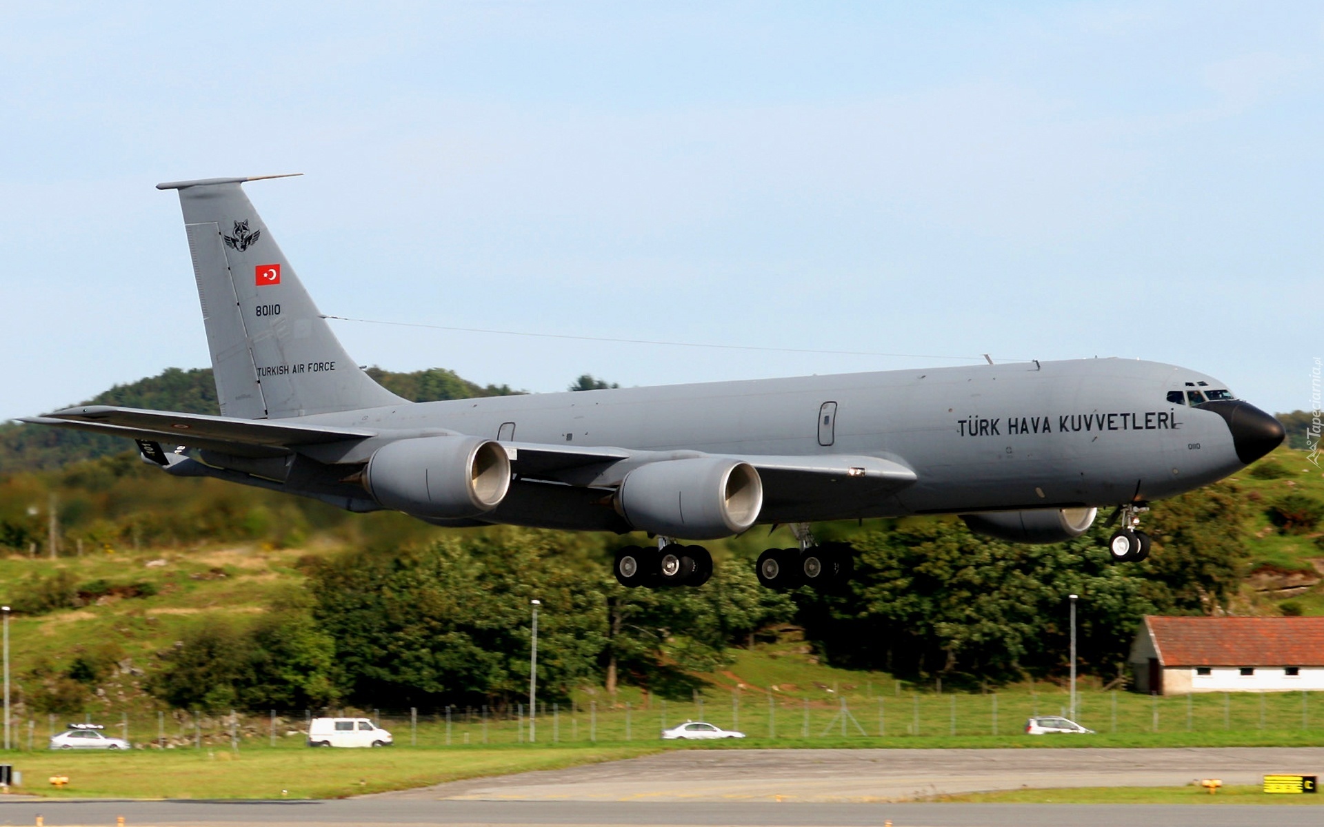 KC-135 Stratotanker, Lądowanie